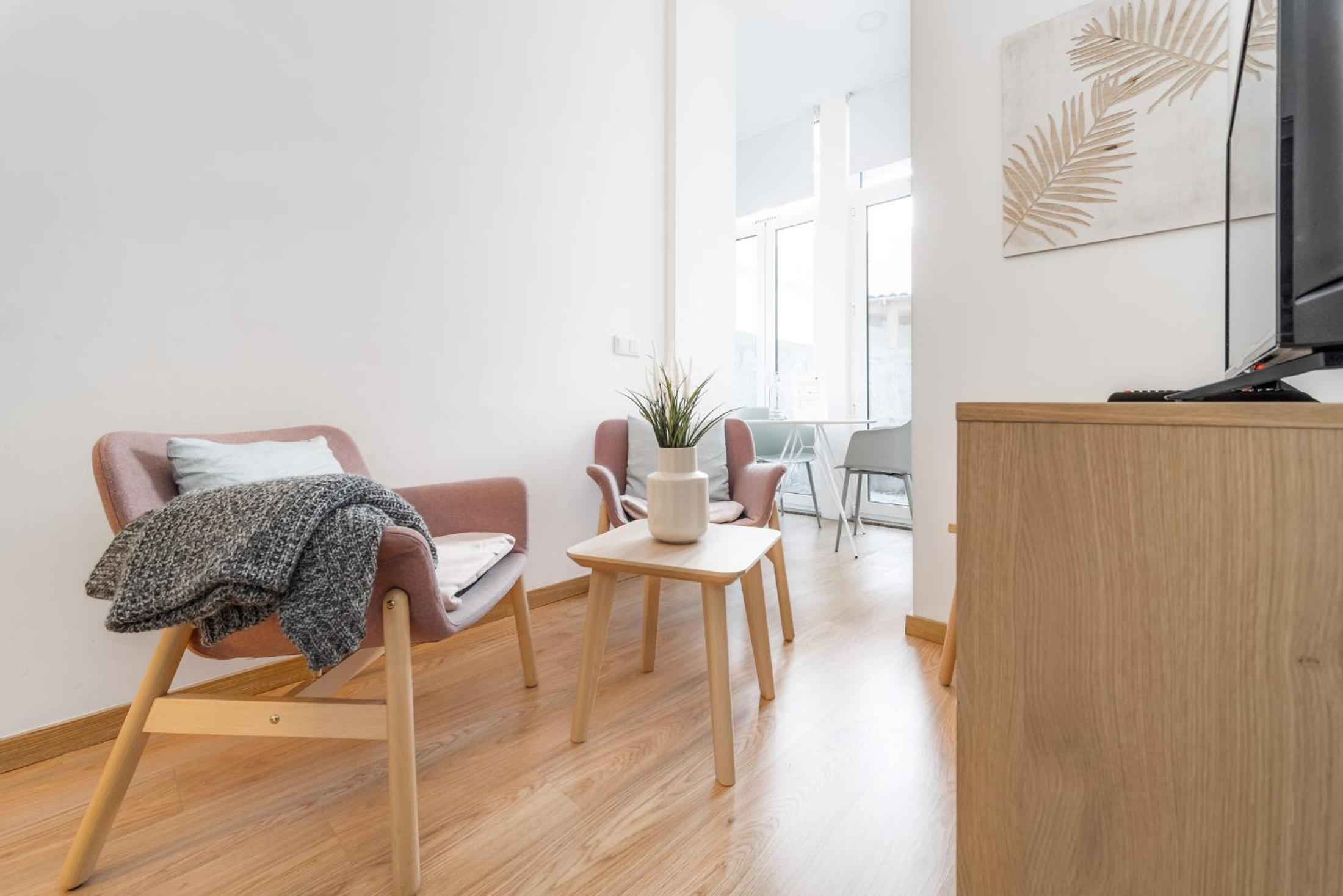 Apartment with Terrace - Photo 1