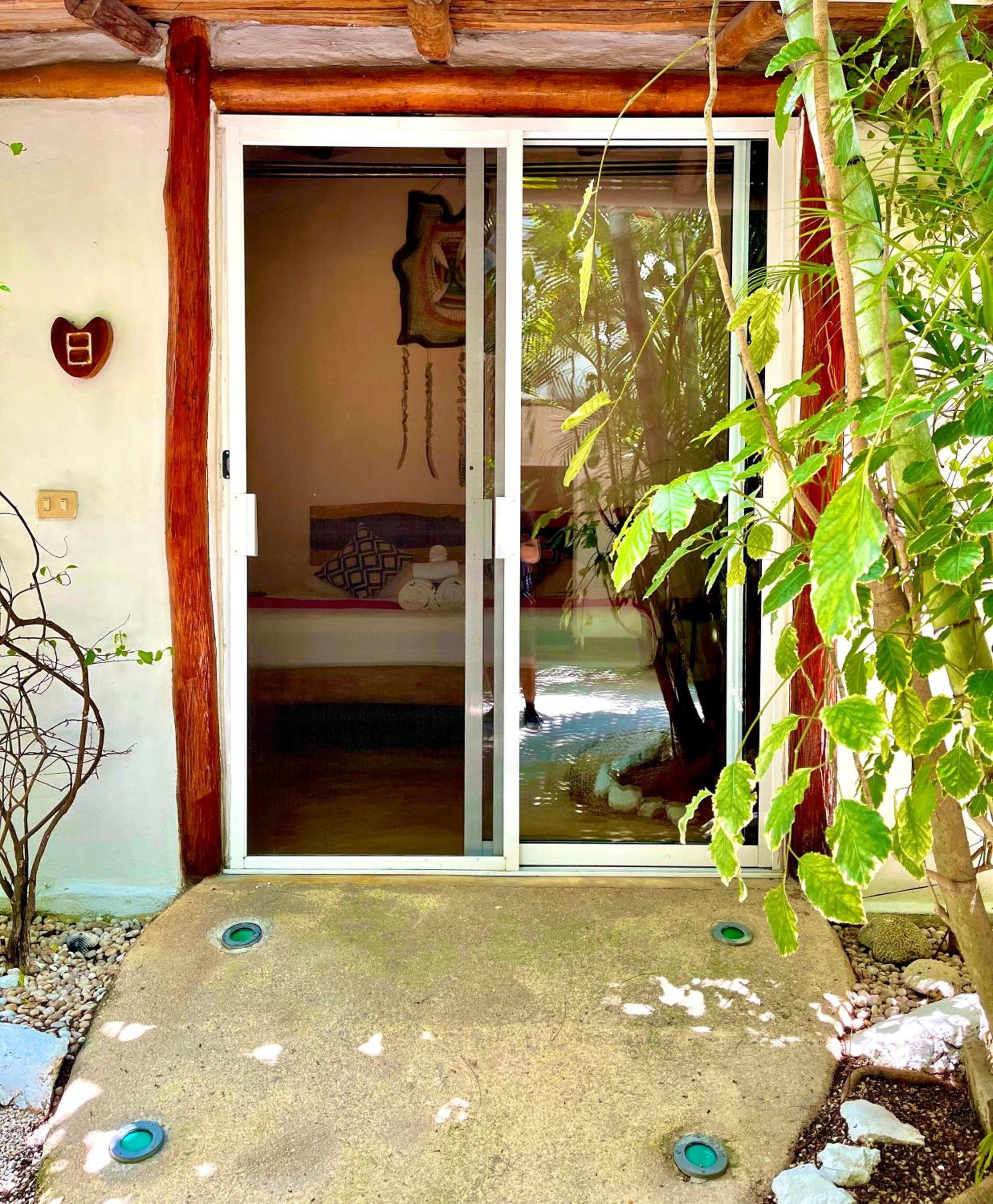 Deluxe Bungalow with Garden View - Photo 10