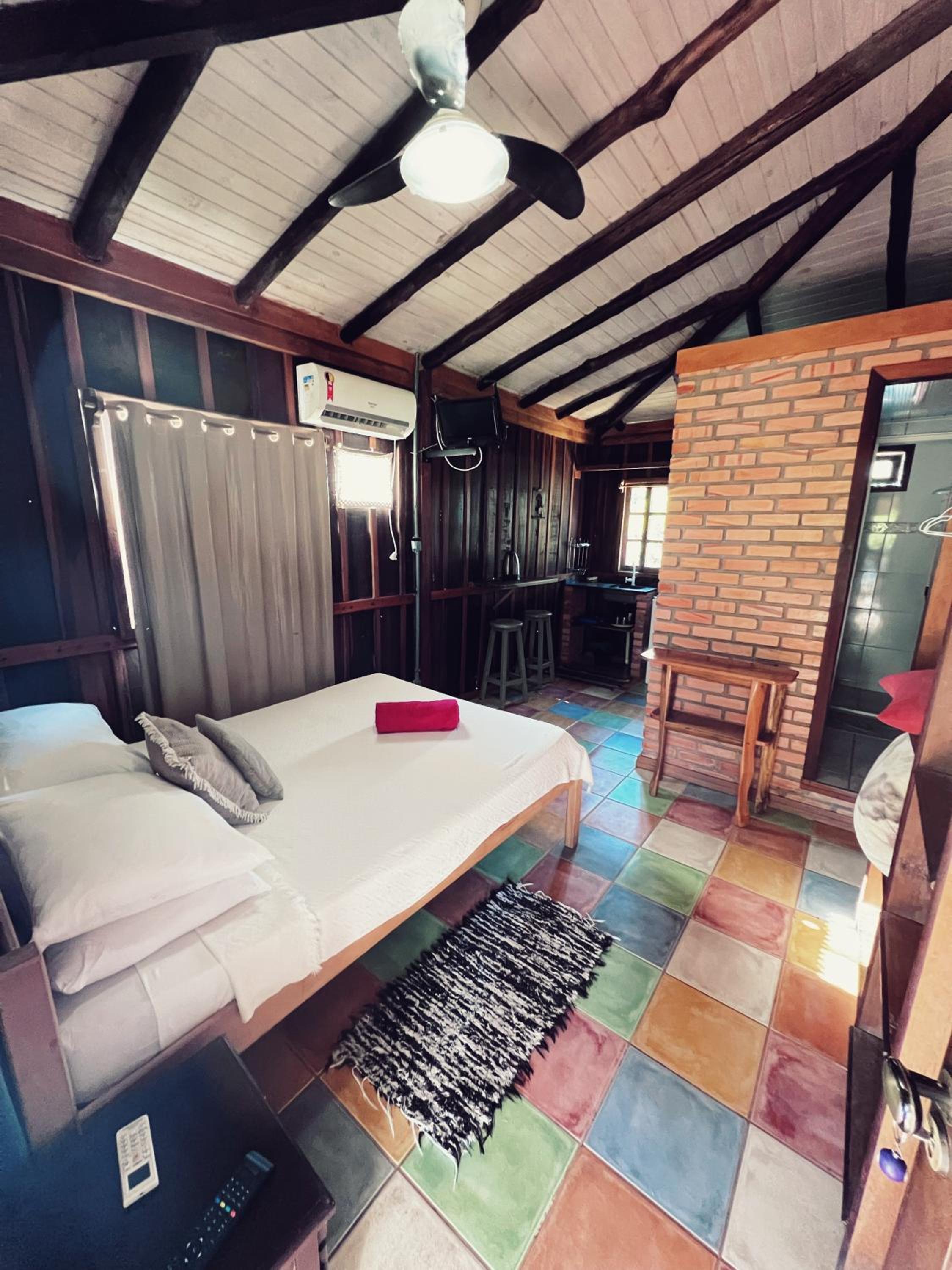 Suite with Pool View - Photo 6
