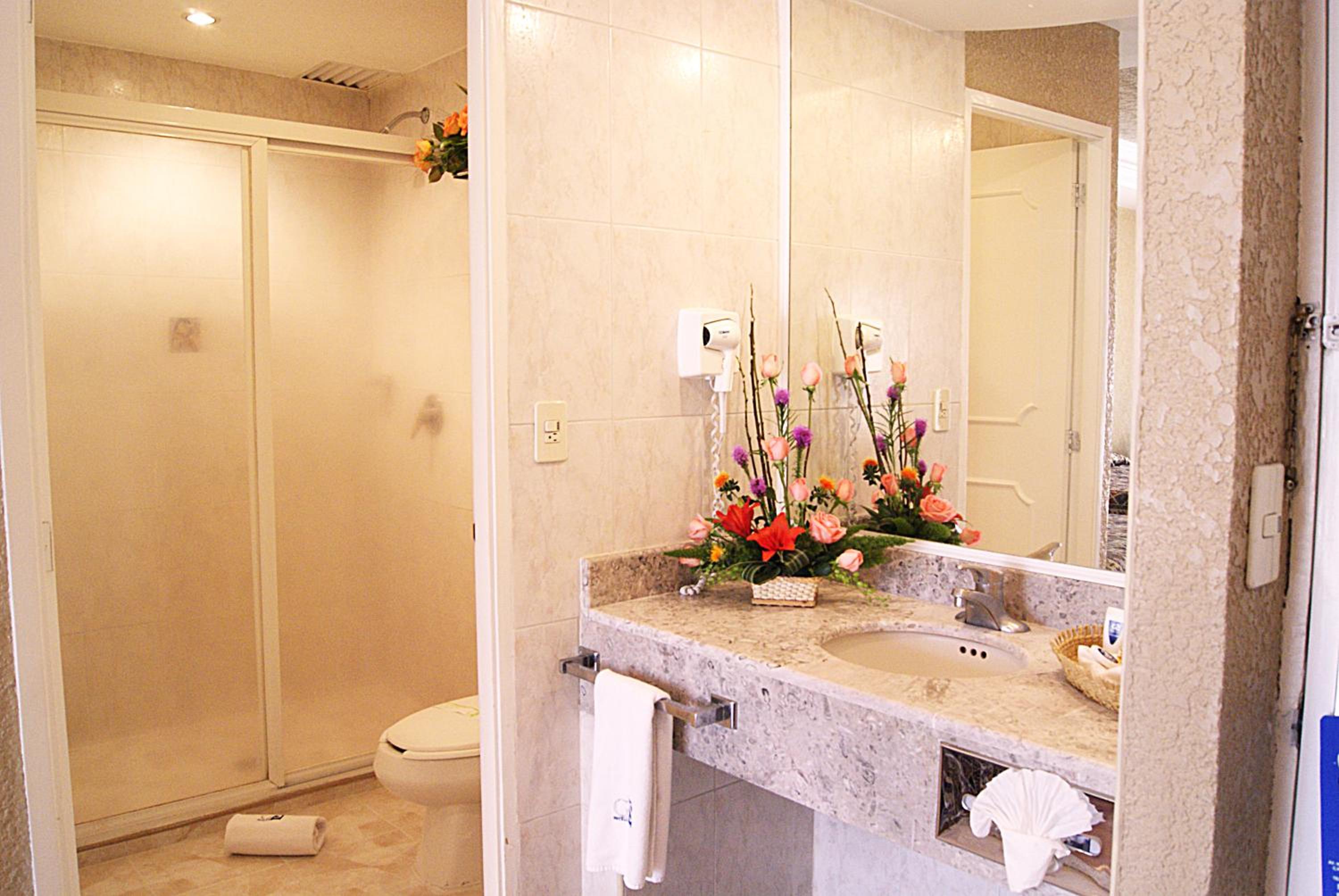Family Room - Photo 3