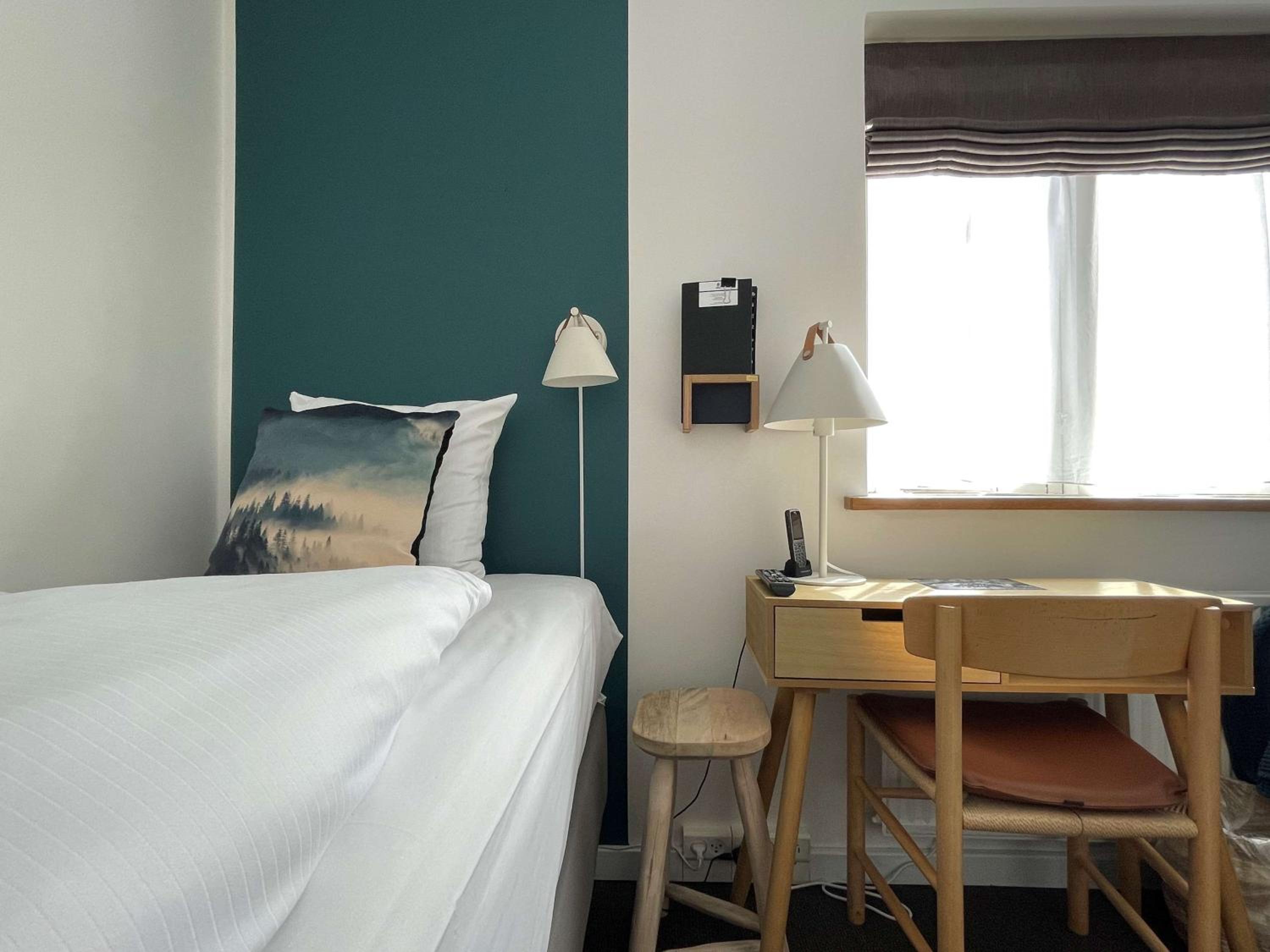 Standard Twin Room - Non-Smoking photo 1