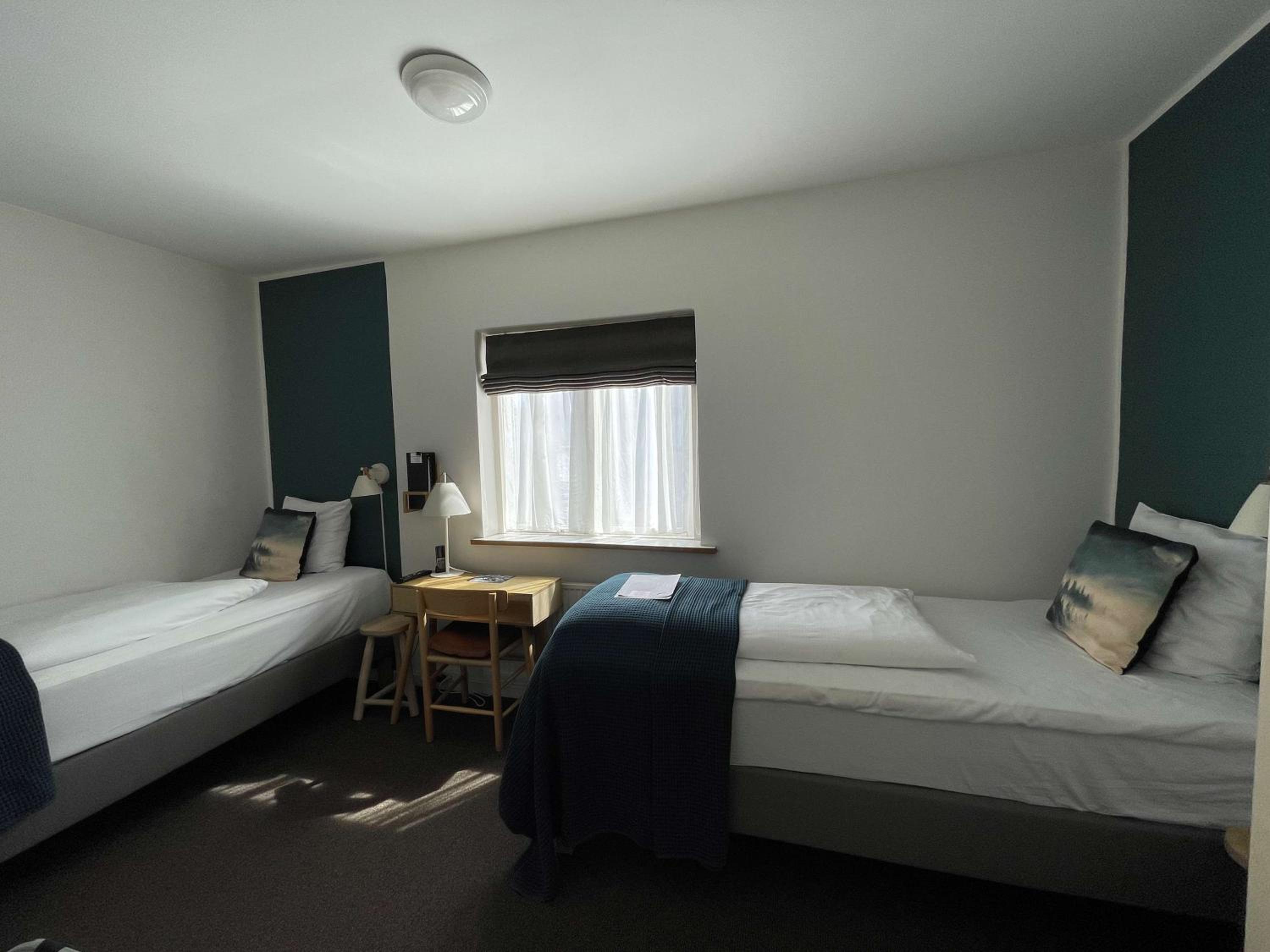 Standard Twin Room - Non-Smoking photo 2