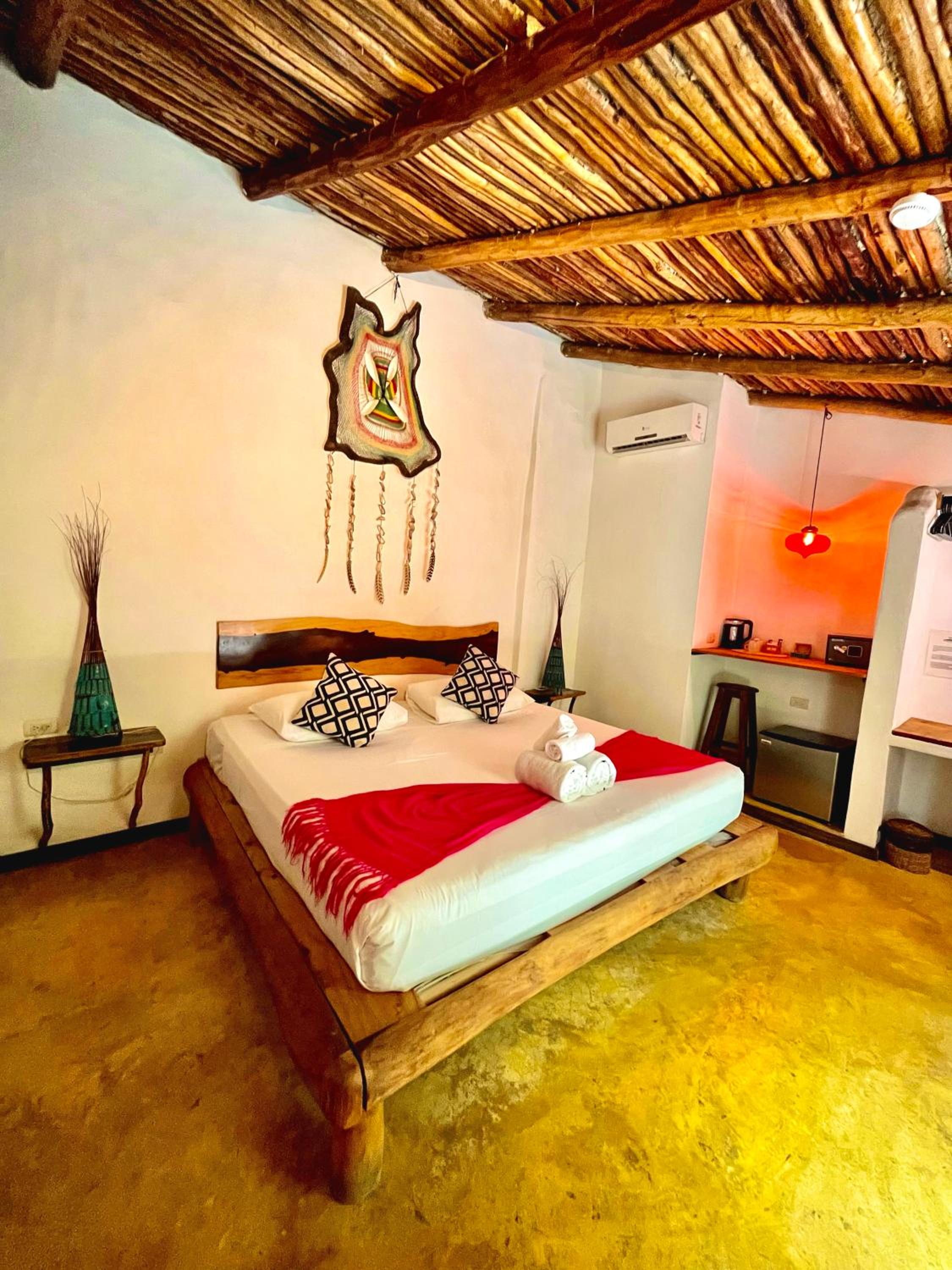 Deluxe Bungalow with Garden View - Photo 7