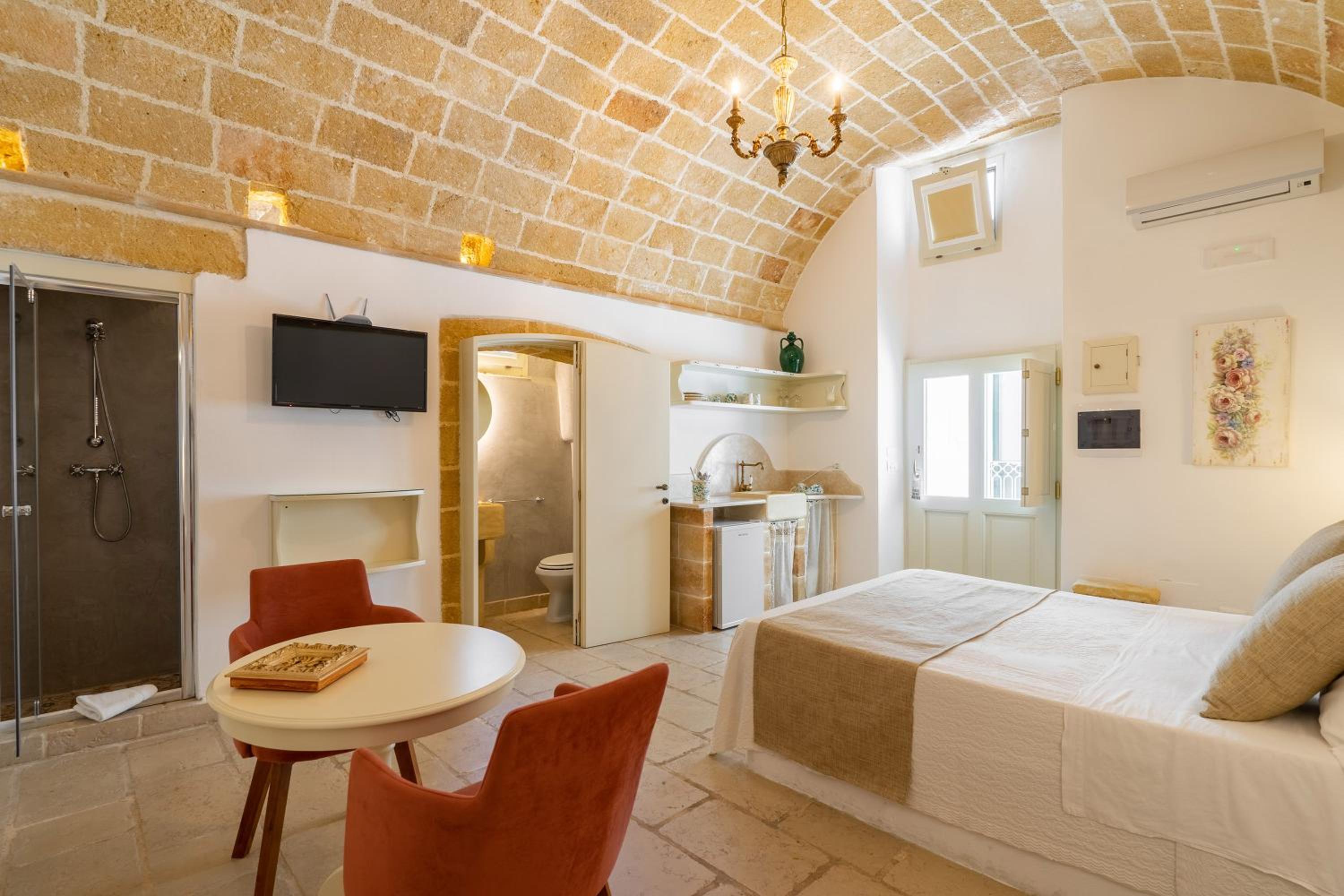 Double Room - Photo 3
