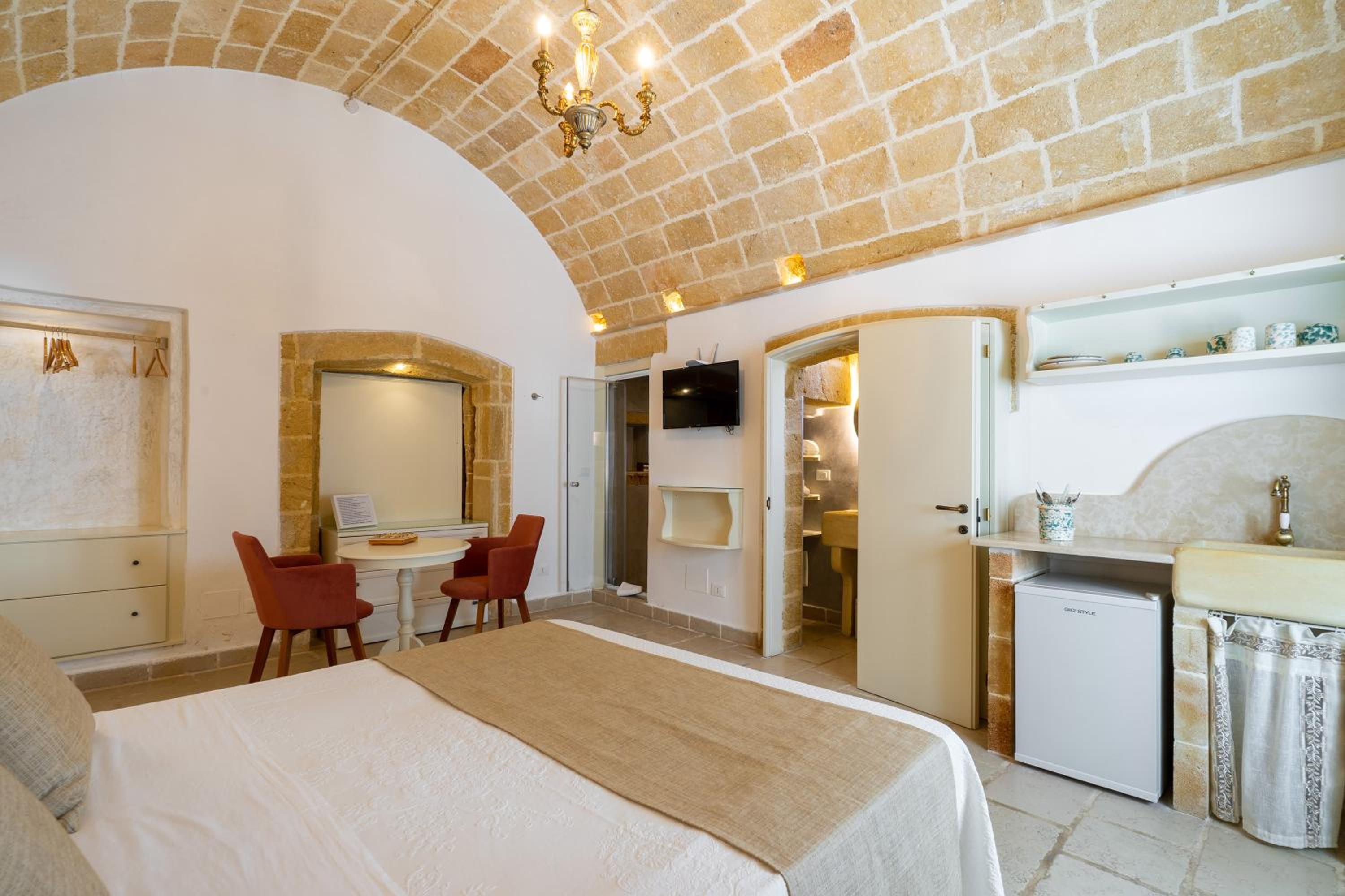 Double Room - Photo 5