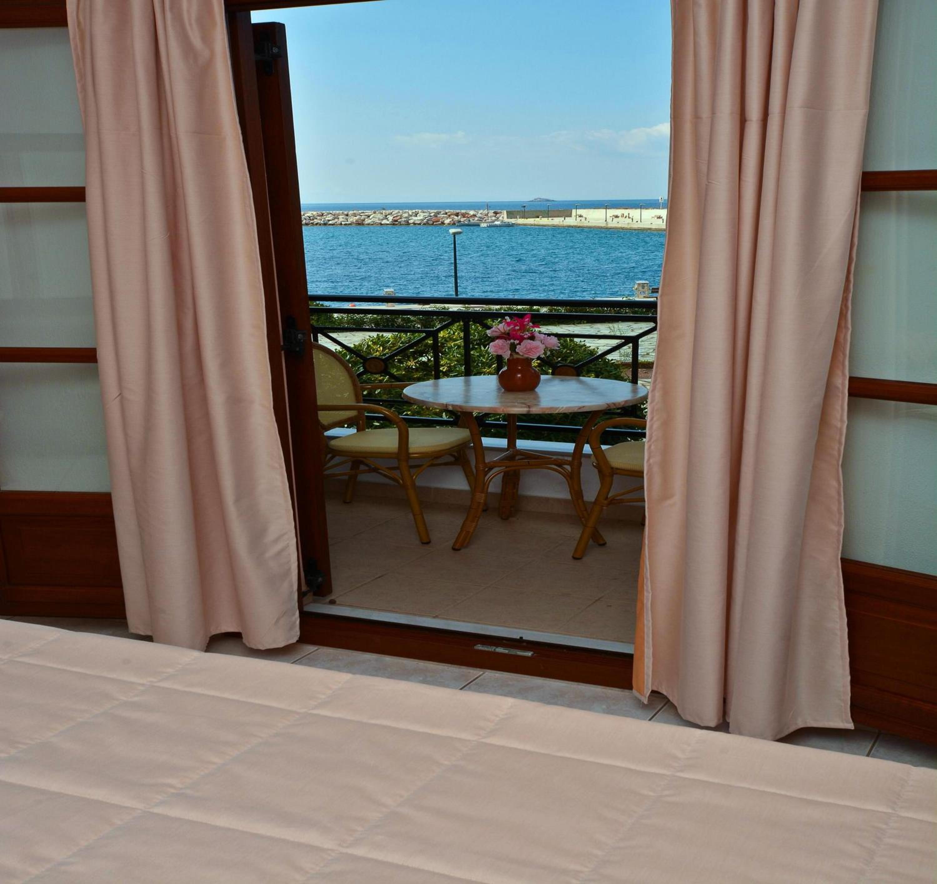 Studio with Sea View - Photo 4