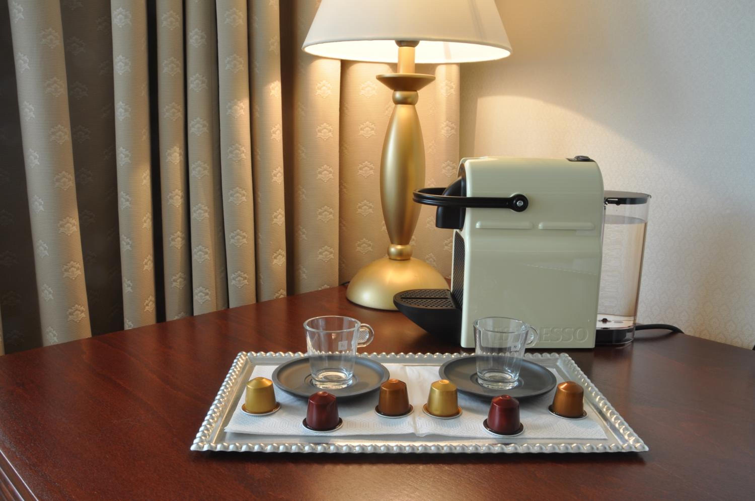 Executive Suite - Photo 11