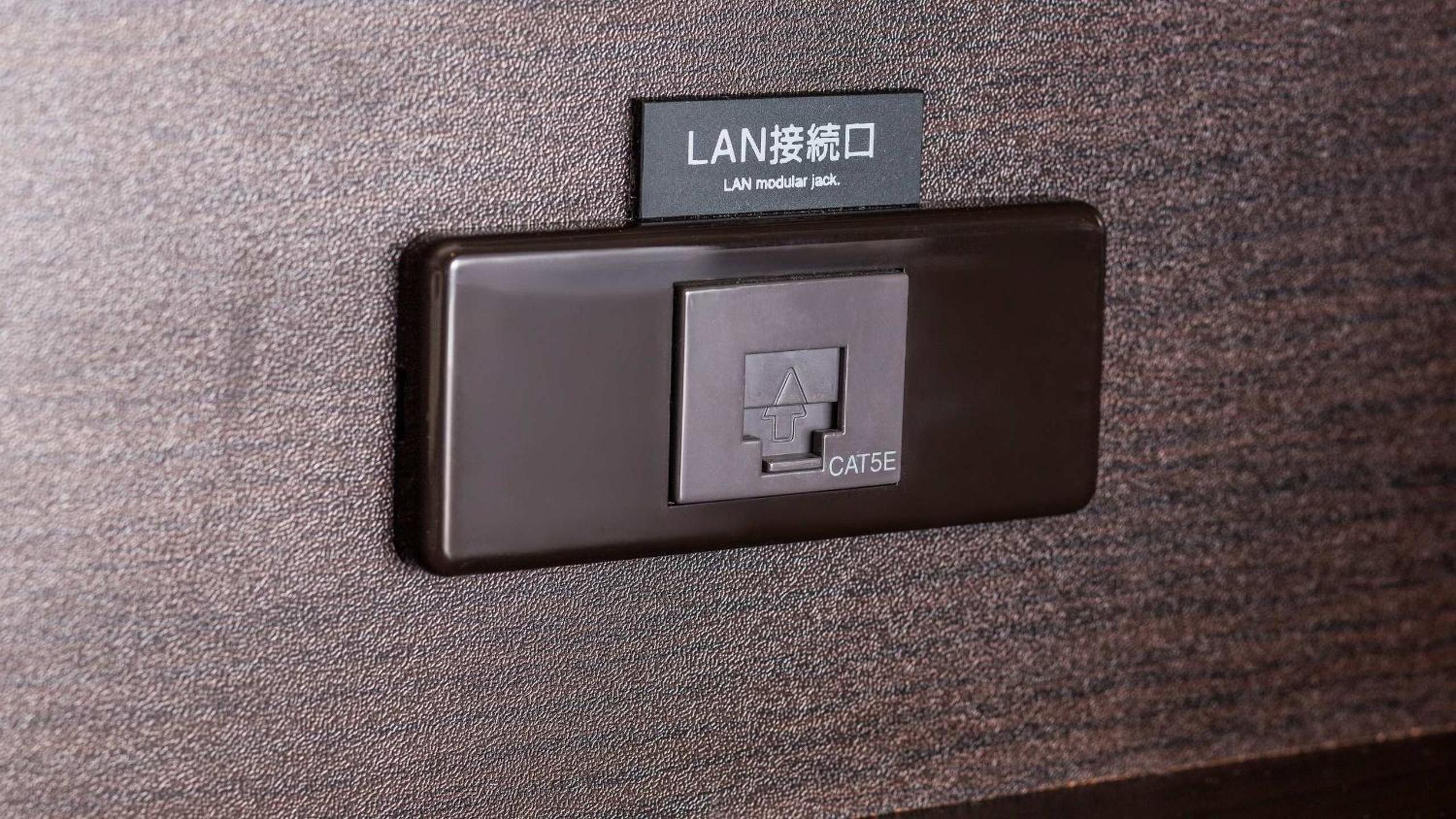 Single Room - Smoking photo 2