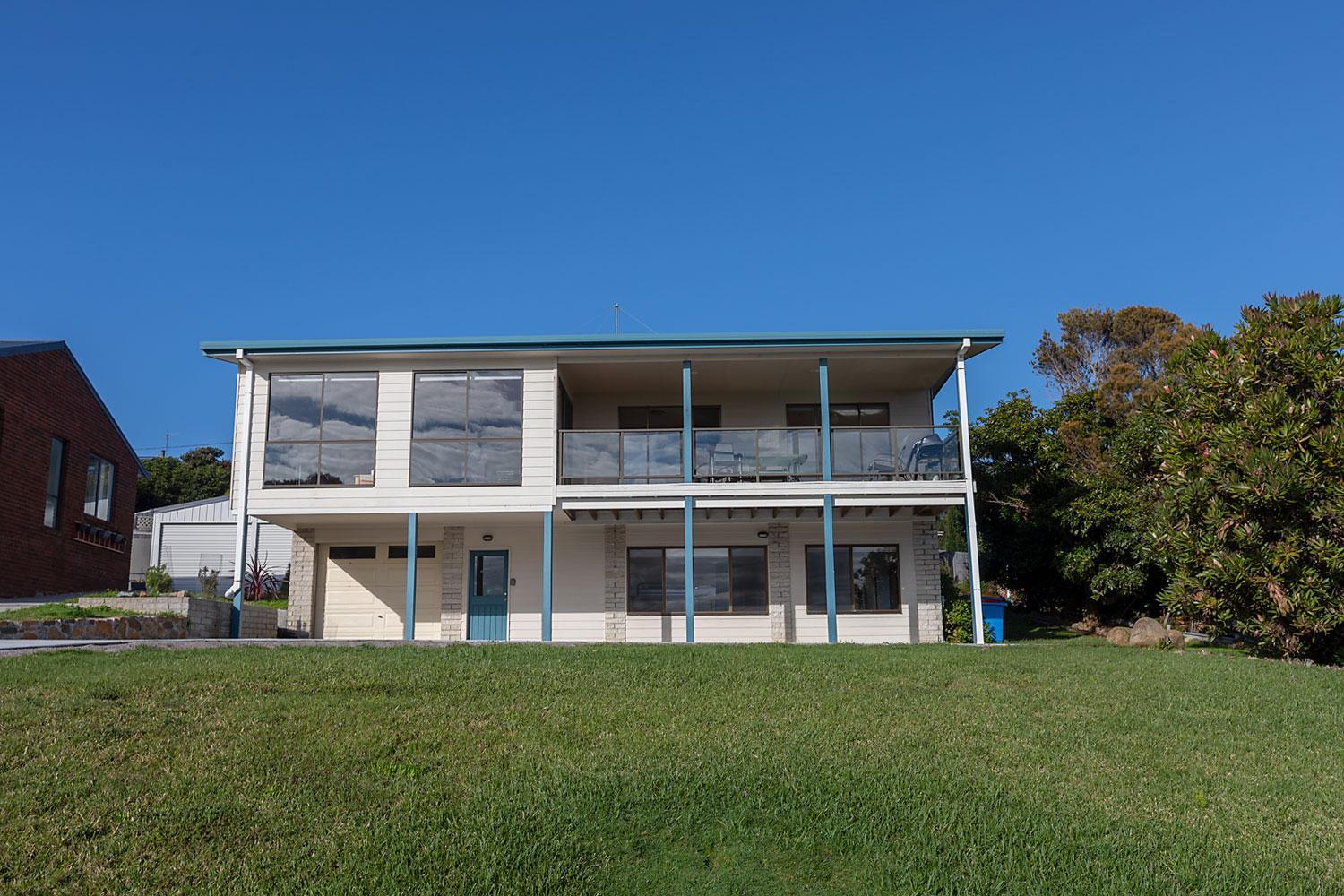 Four-Bedroom House photo 2