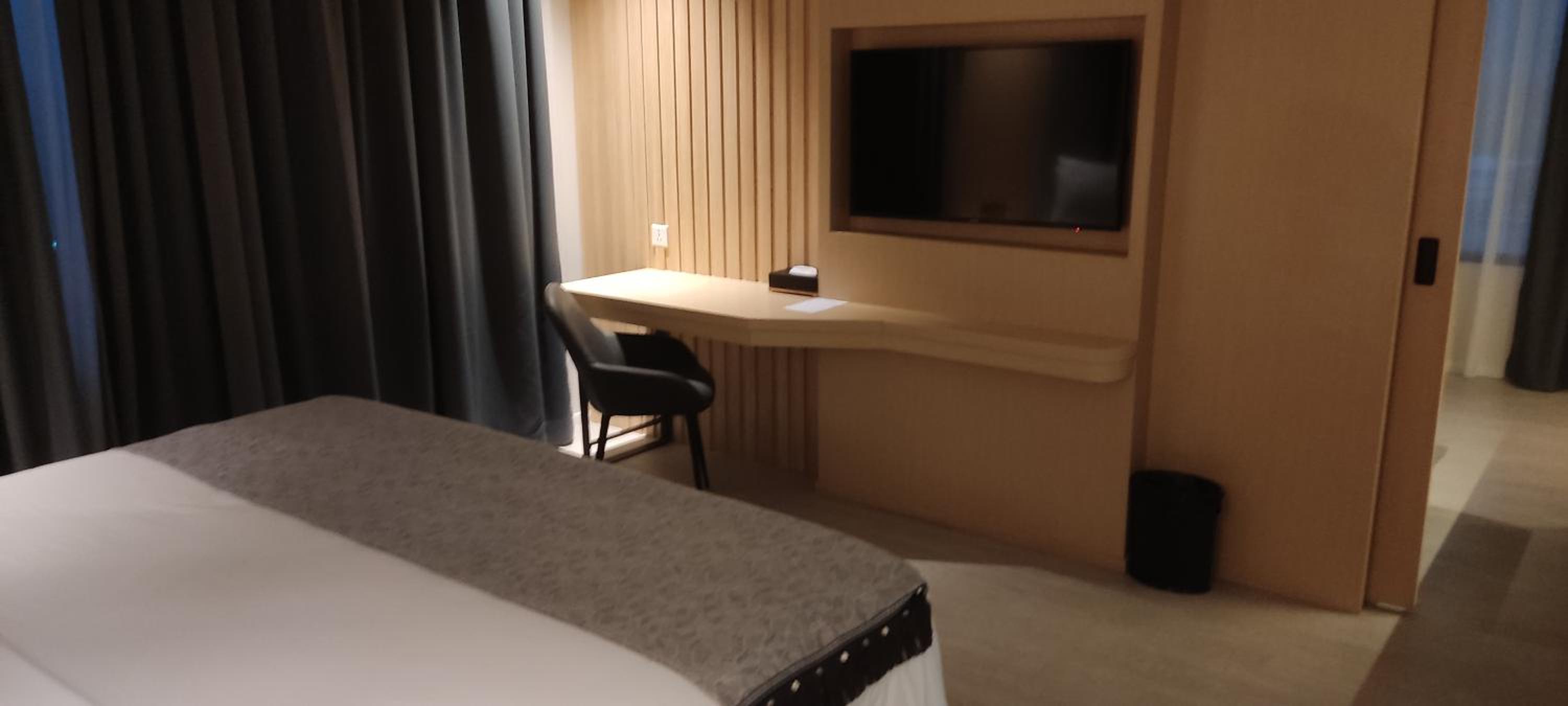 Suite - Photo 2