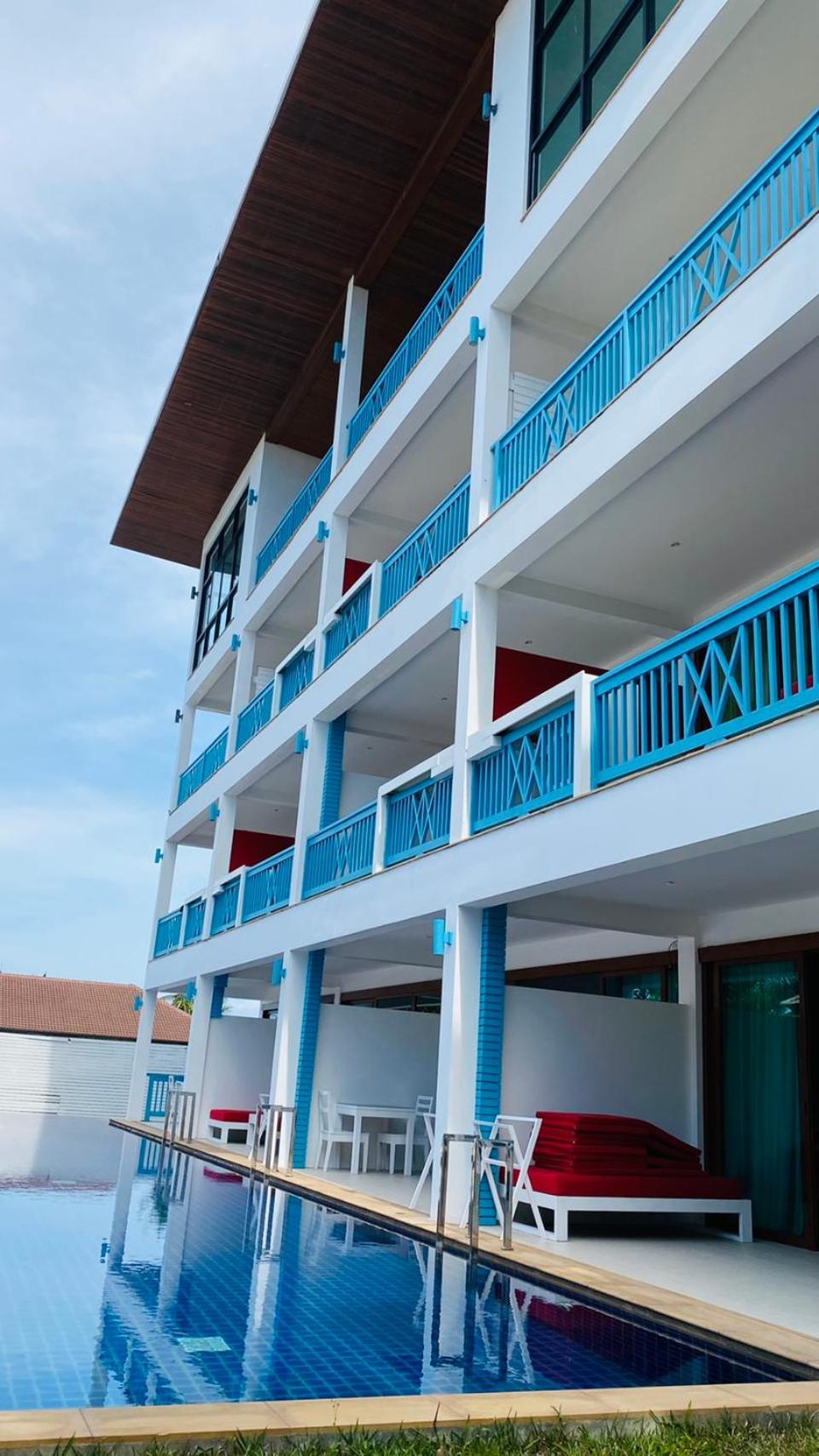 Deluxe Double Room with Partial Seaview photo 3