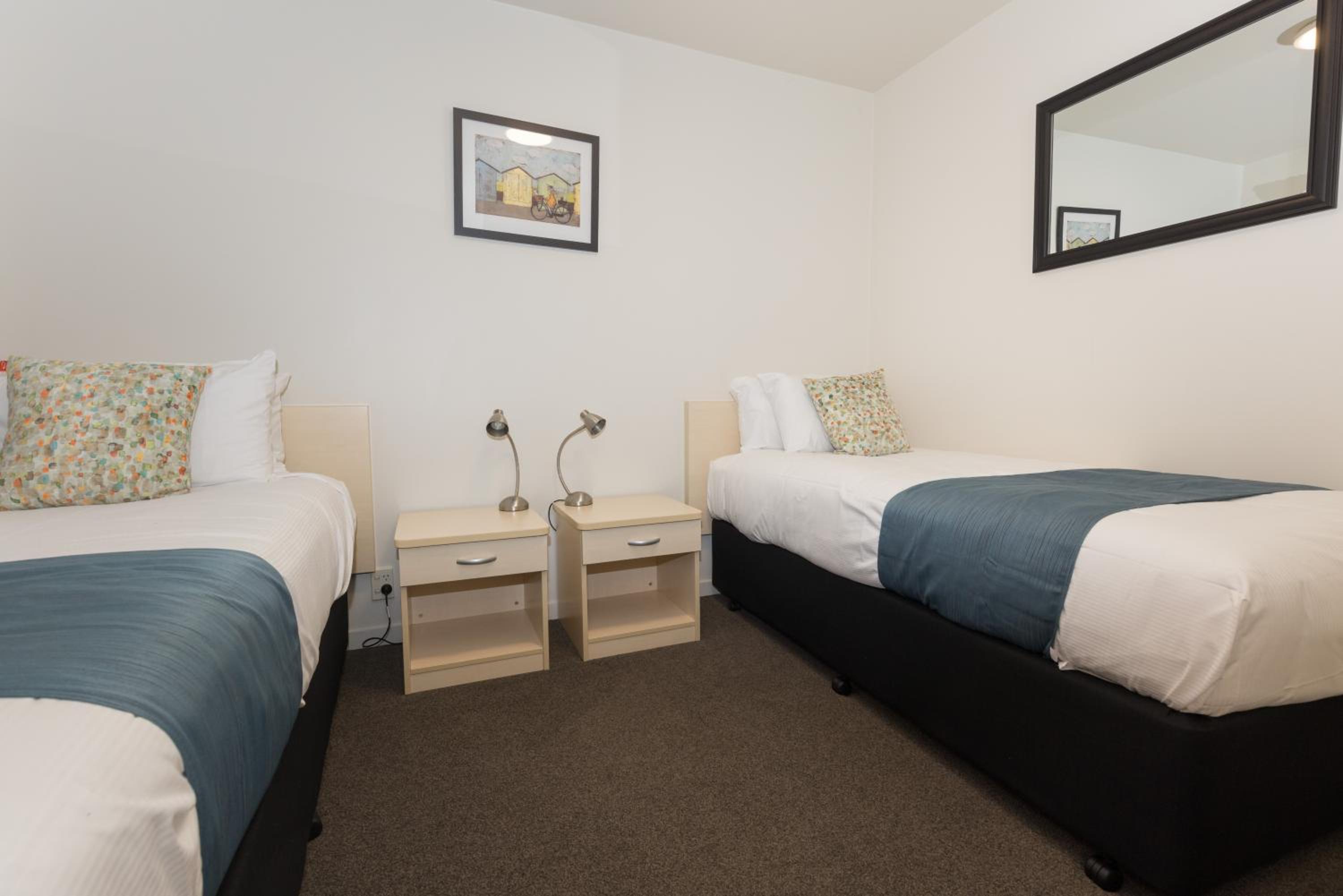 One-Bedroom Apartment - Photo 4
