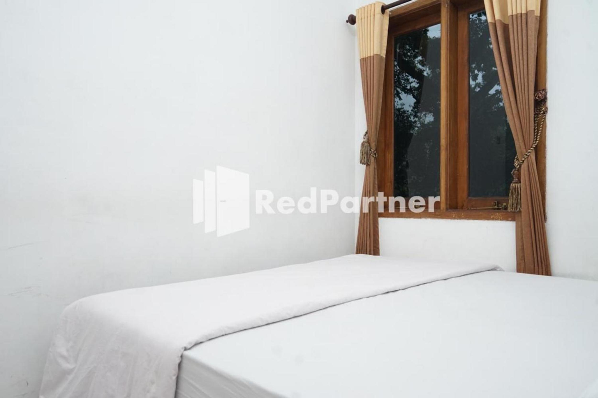 Standard Double Room - Photo 3