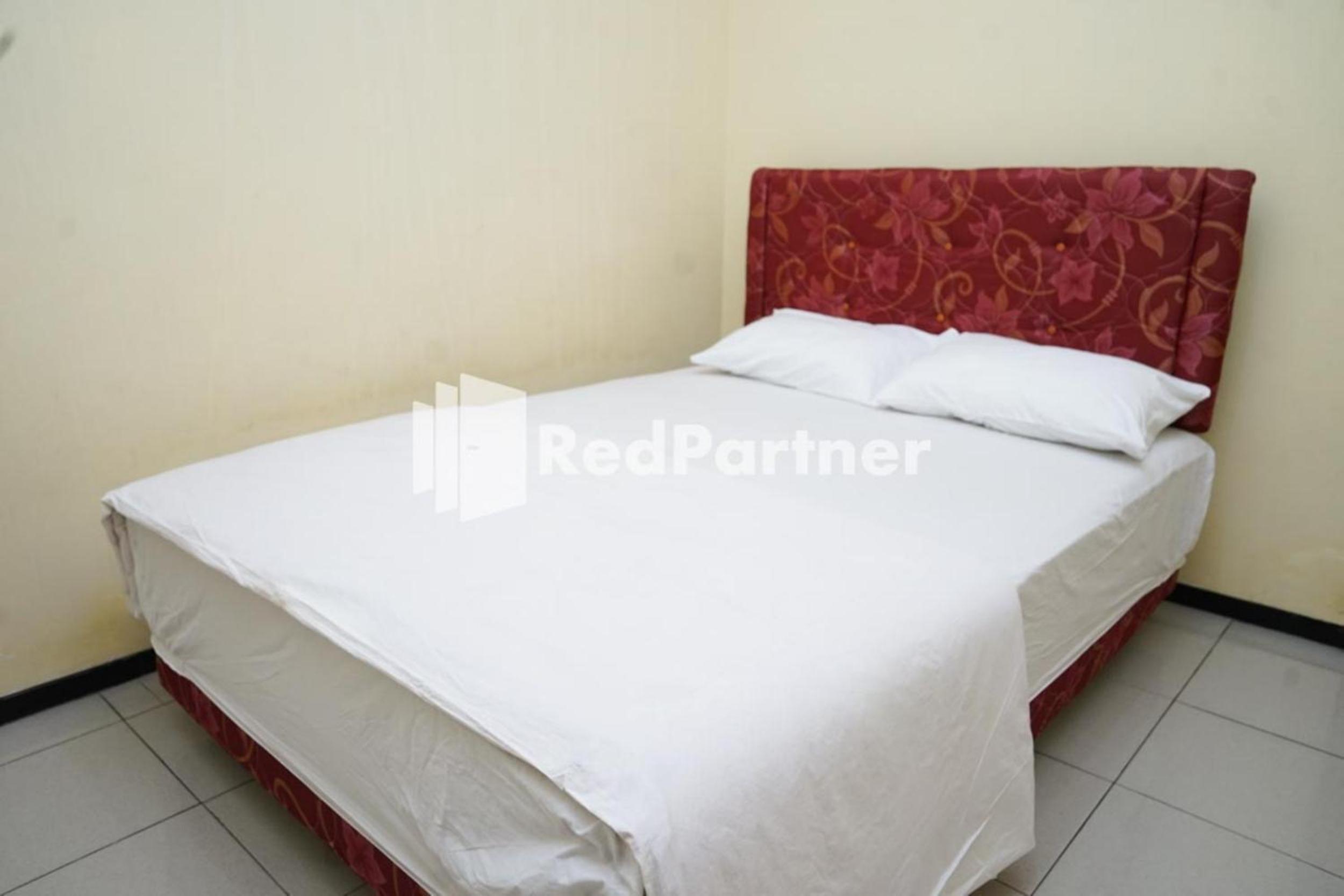 Standard Double Room - Photo 13