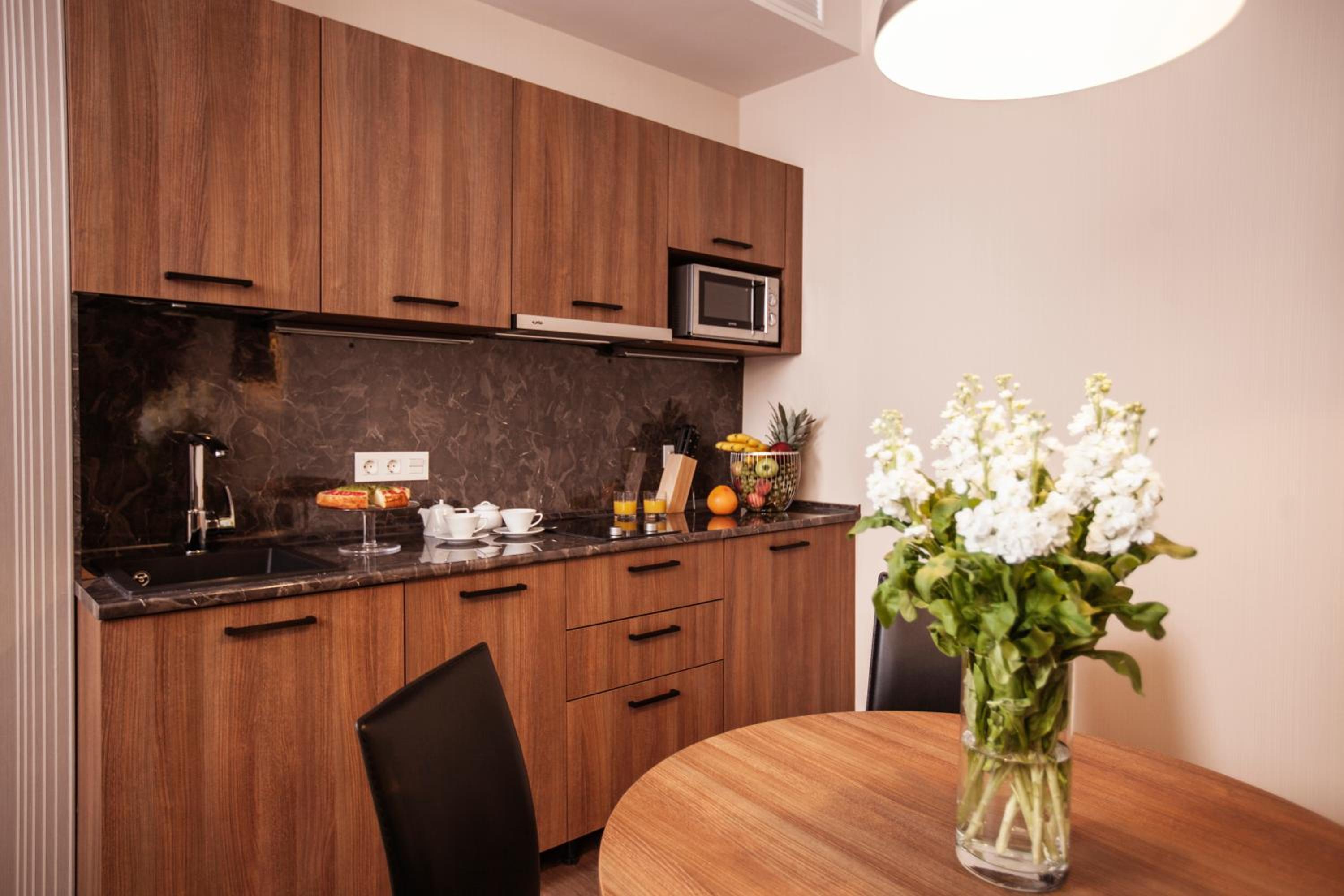 Apartment - Ground Floor photo 3