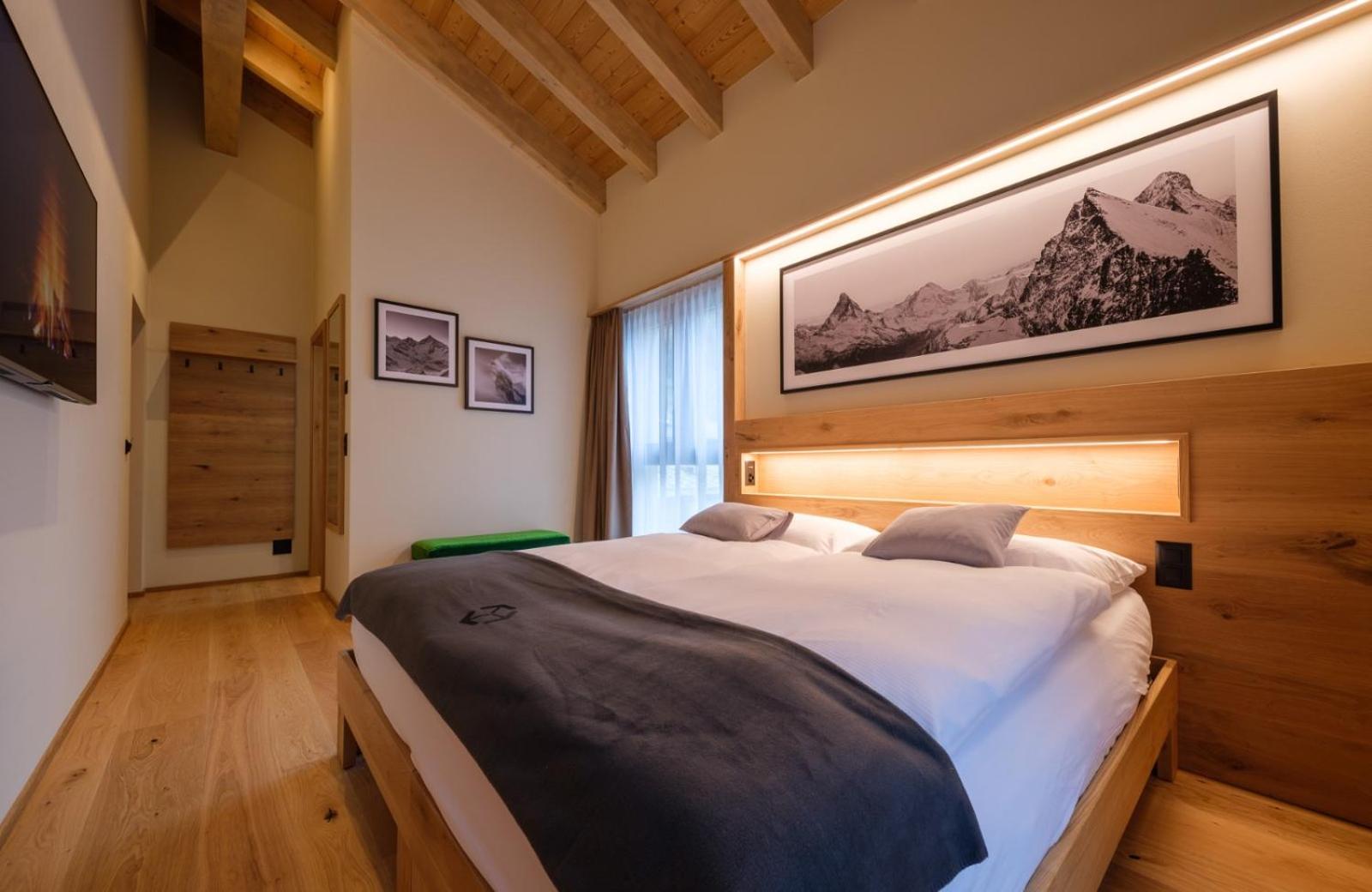 Deluxe Double Room with Balcony - Photo 1