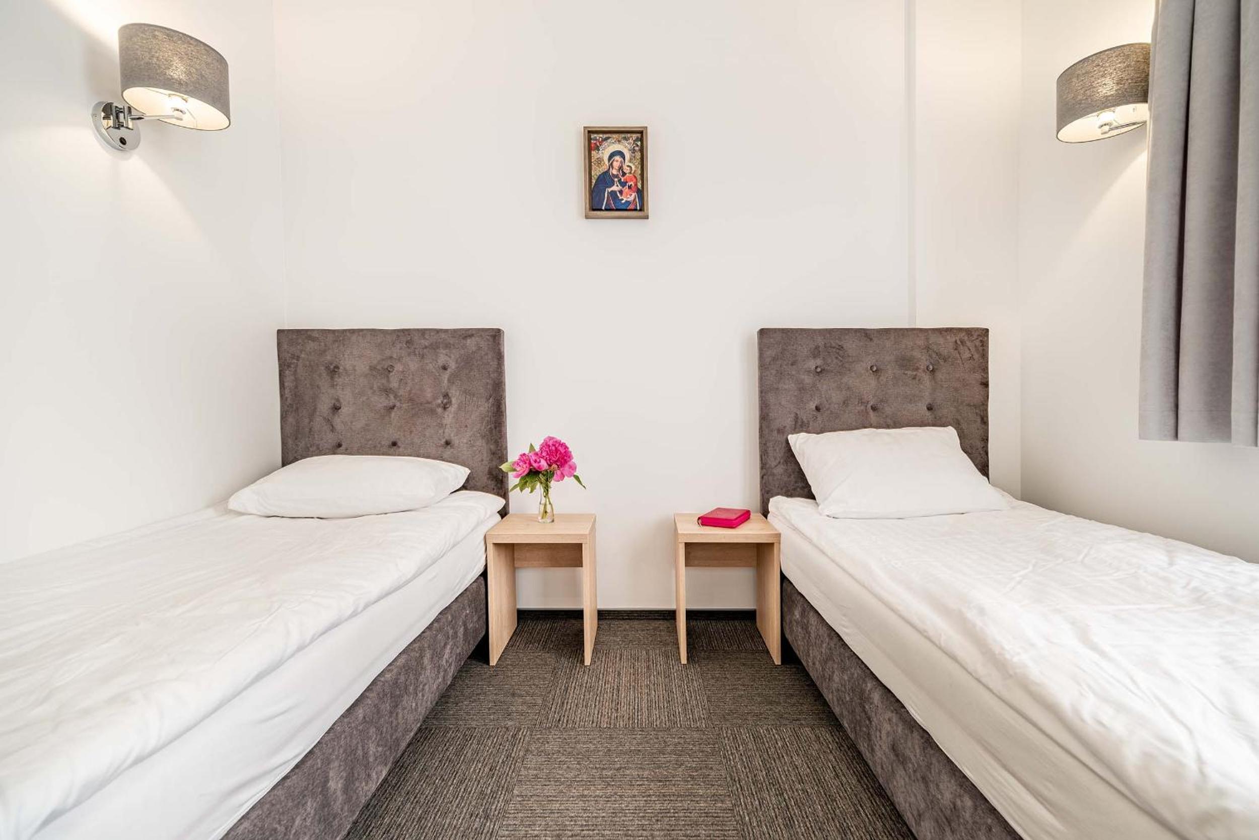 Double or Twin Room with Bathroom photo 2