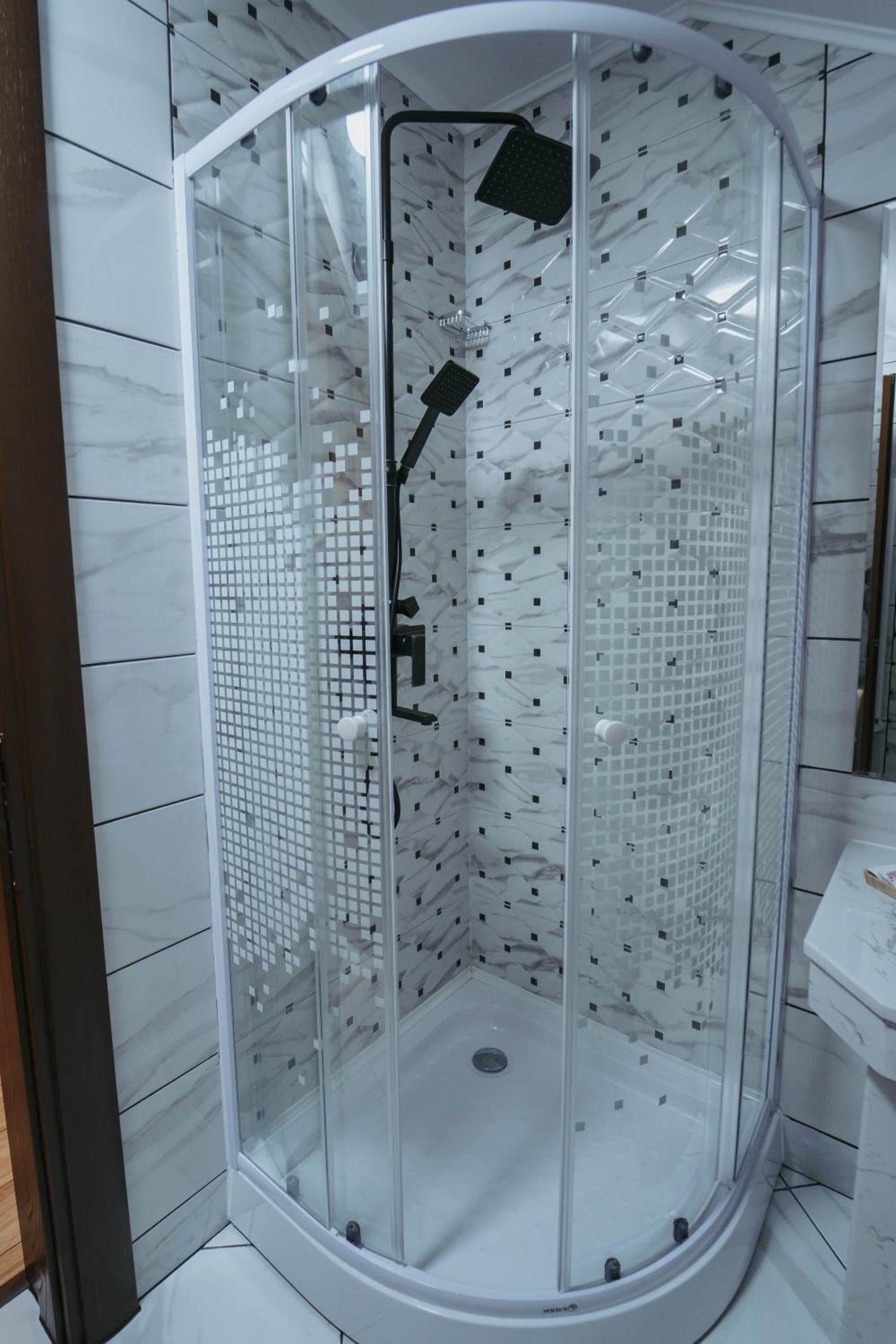 Triple Room with Private Bathroom - Photo 3