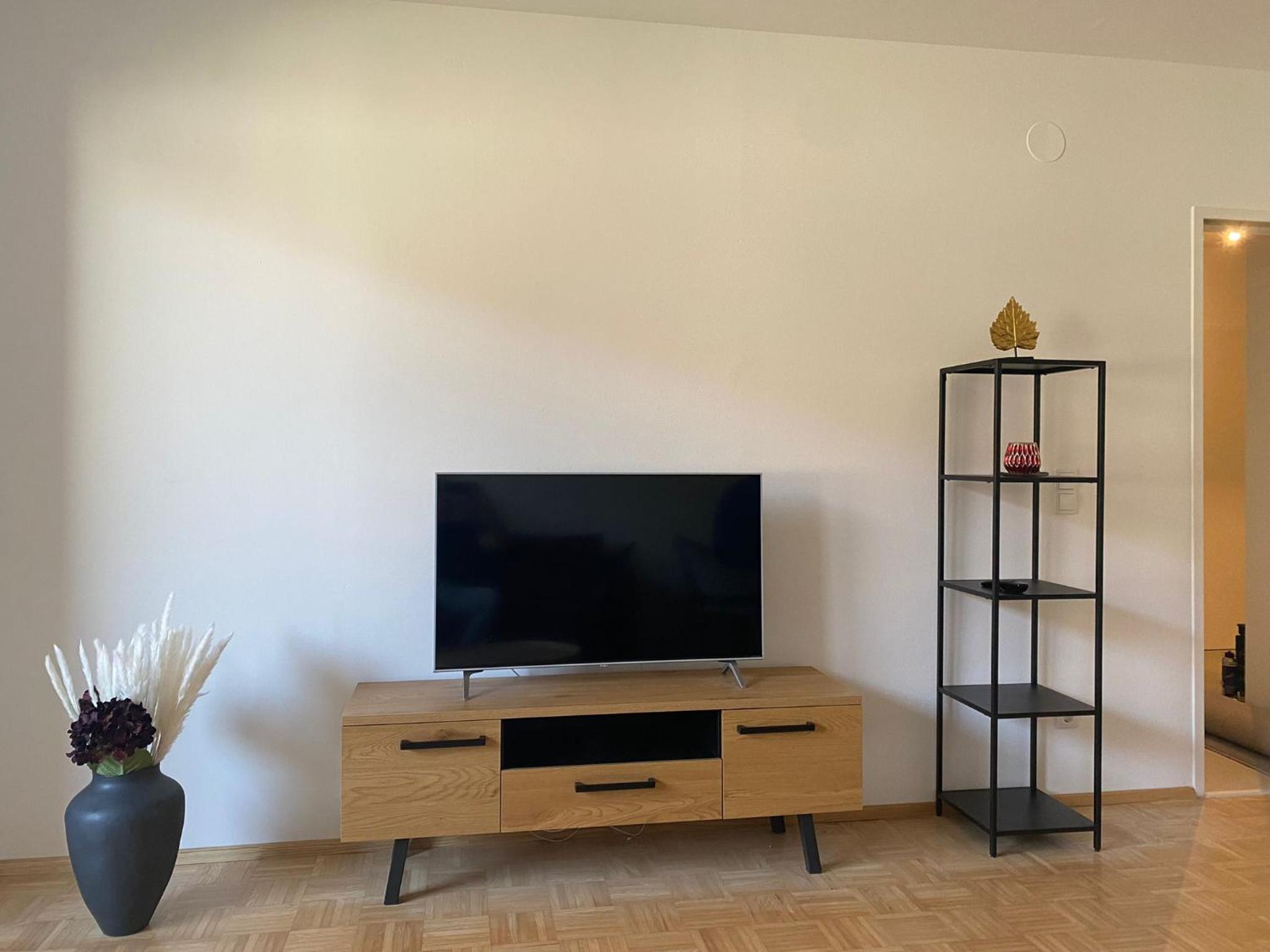Two-Bedroom Apartment - Photo 3