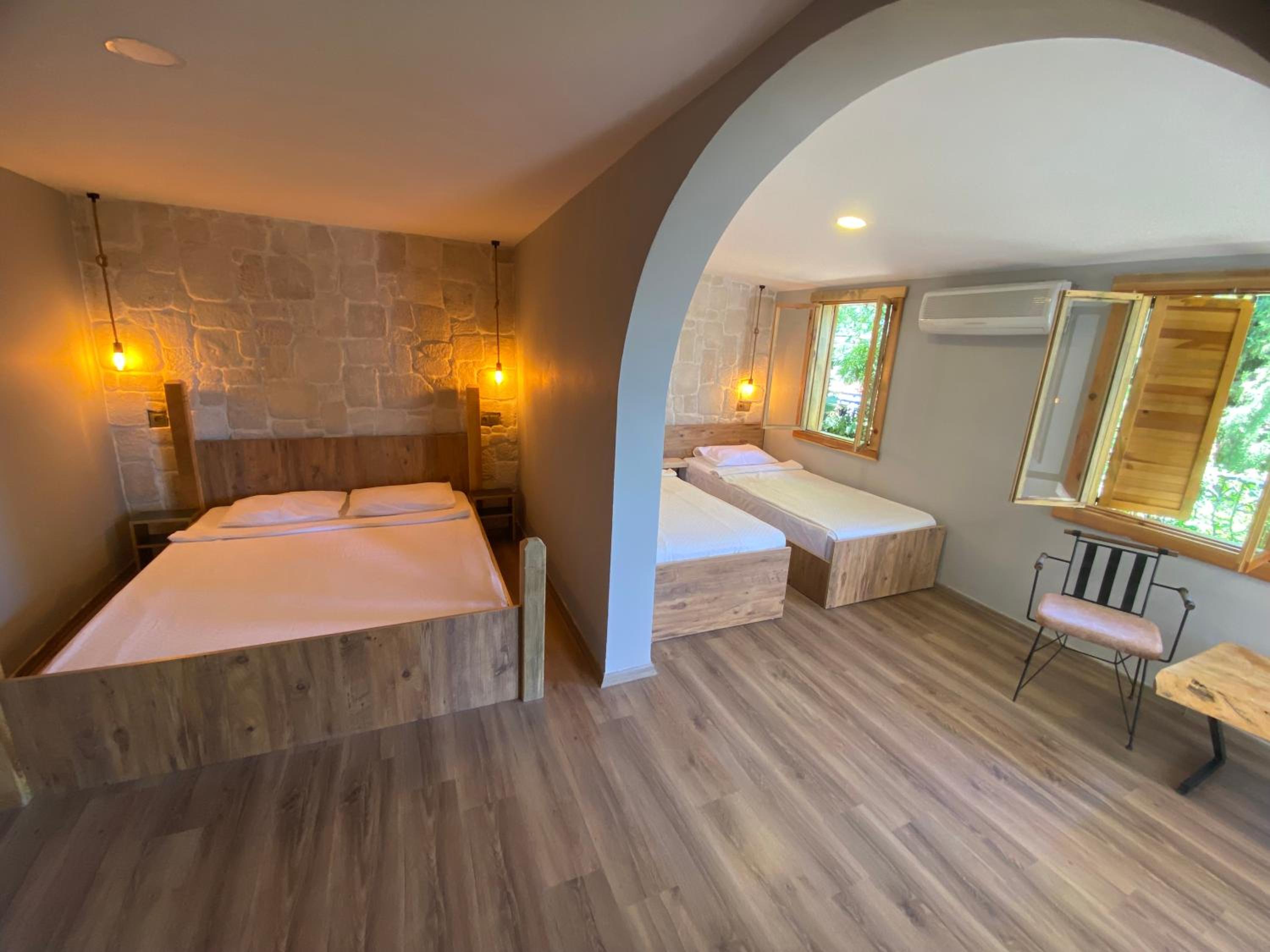 Deluxe Suite with Sea View
