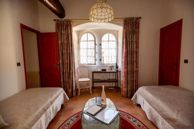 Superior Suite - Photo 3