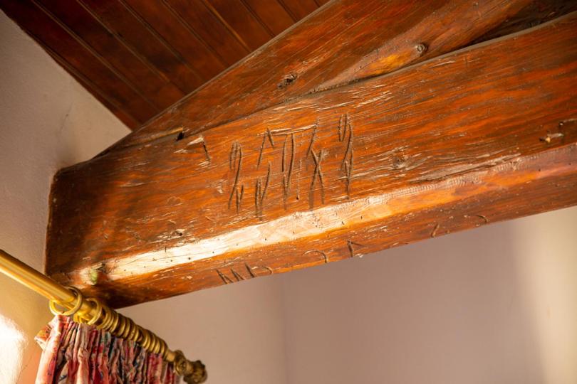 Superior Suite - Photo 14