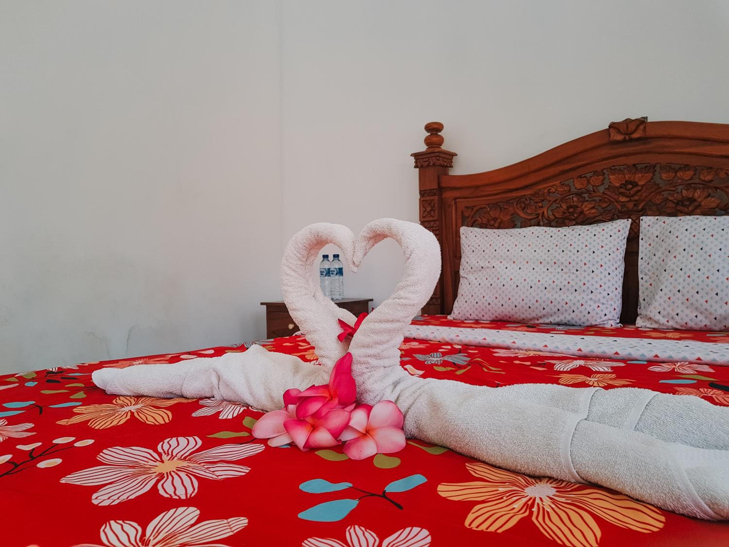 Standard Double Room - Photo 9