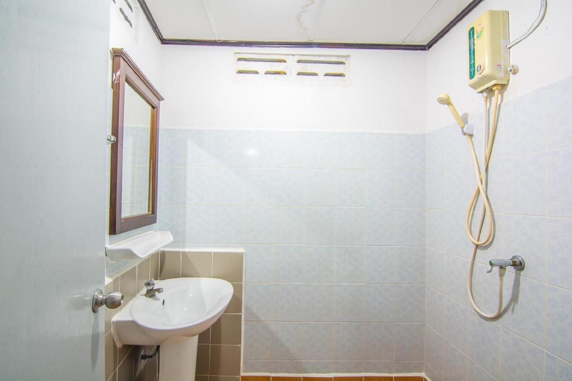 Standard Double Room - Photo 2
