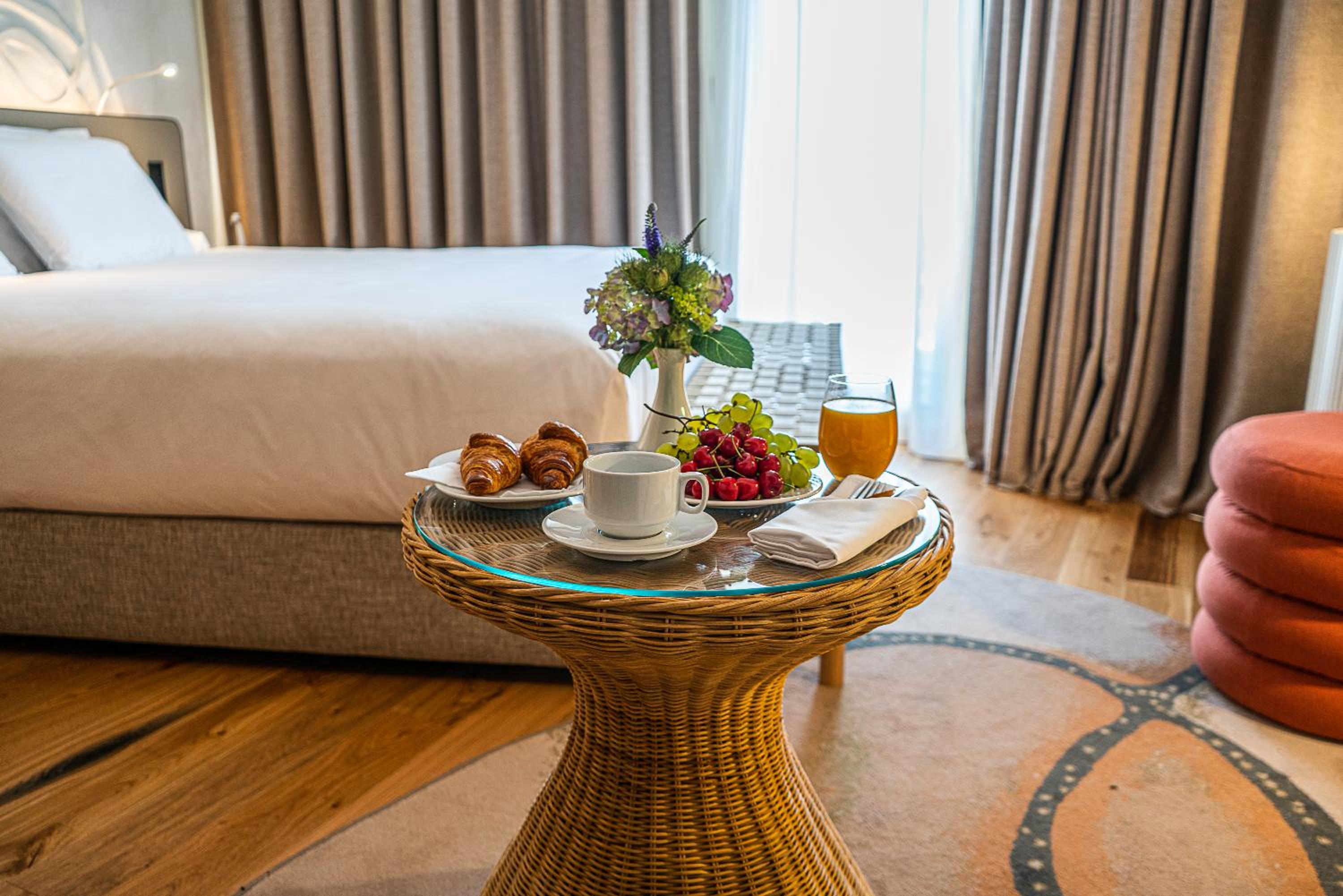 Superior King Room - Photo 1