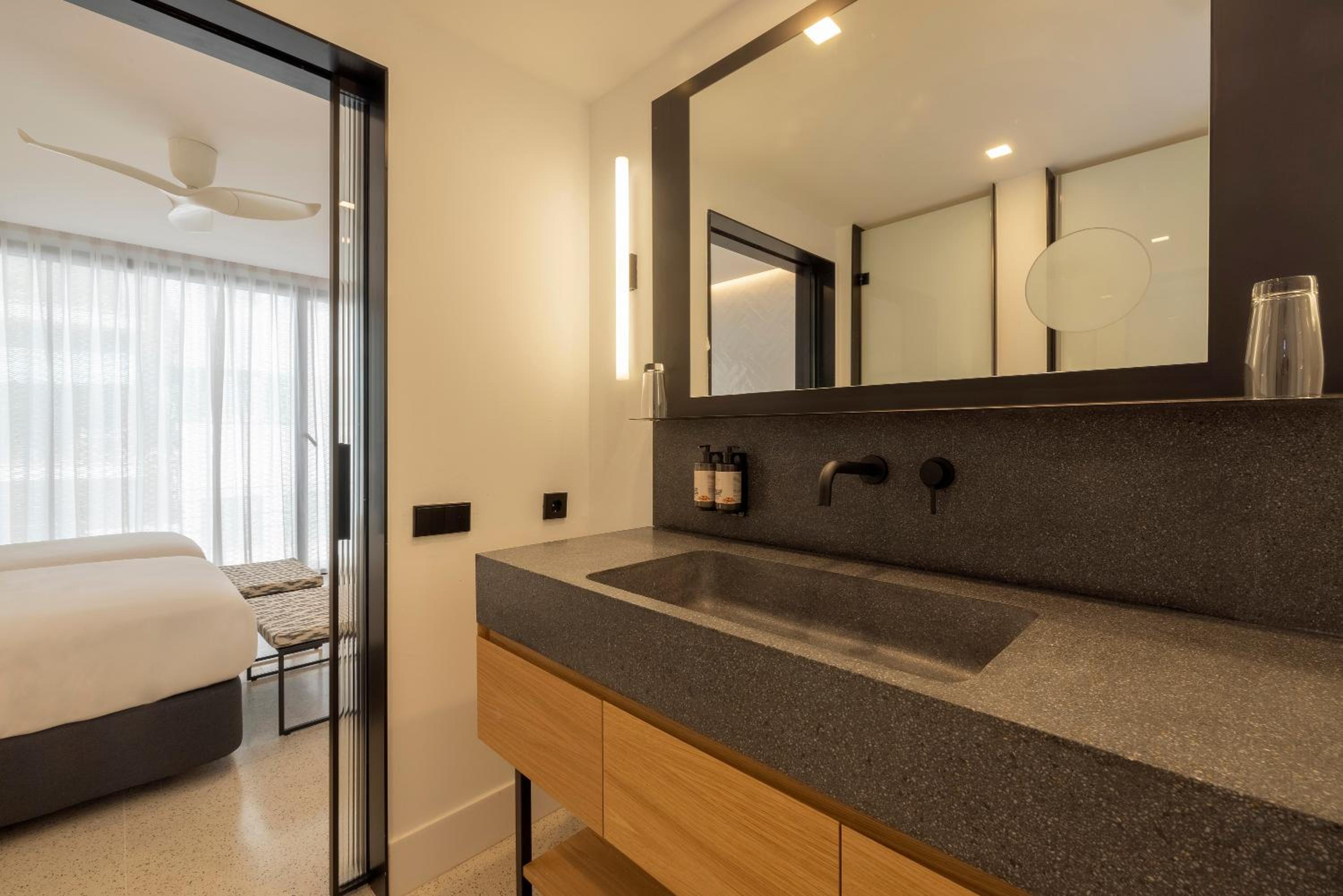 Superior Double Room - Photo 6