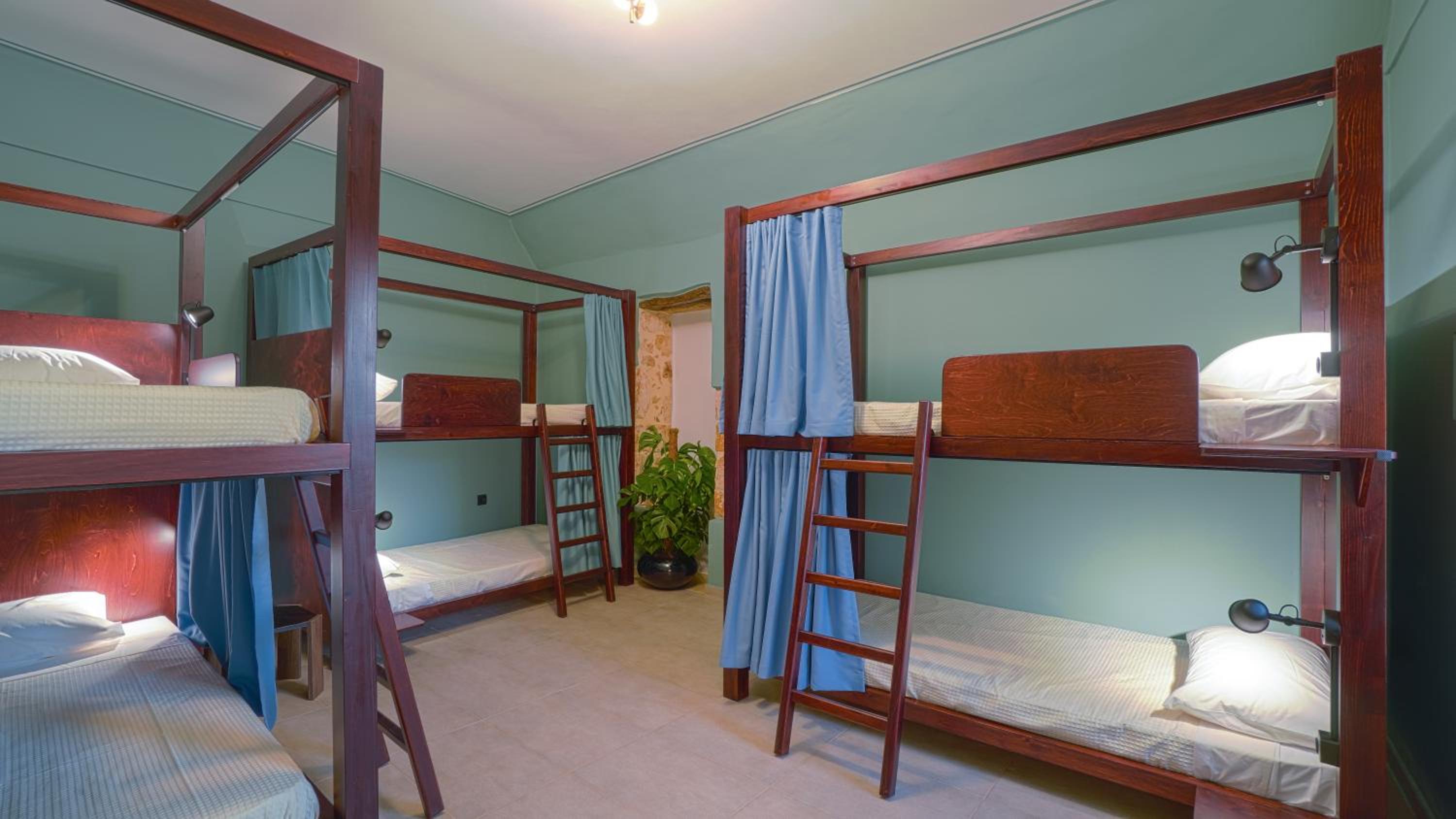 Bunk Bed In Mixed Dormitory Room photo 1