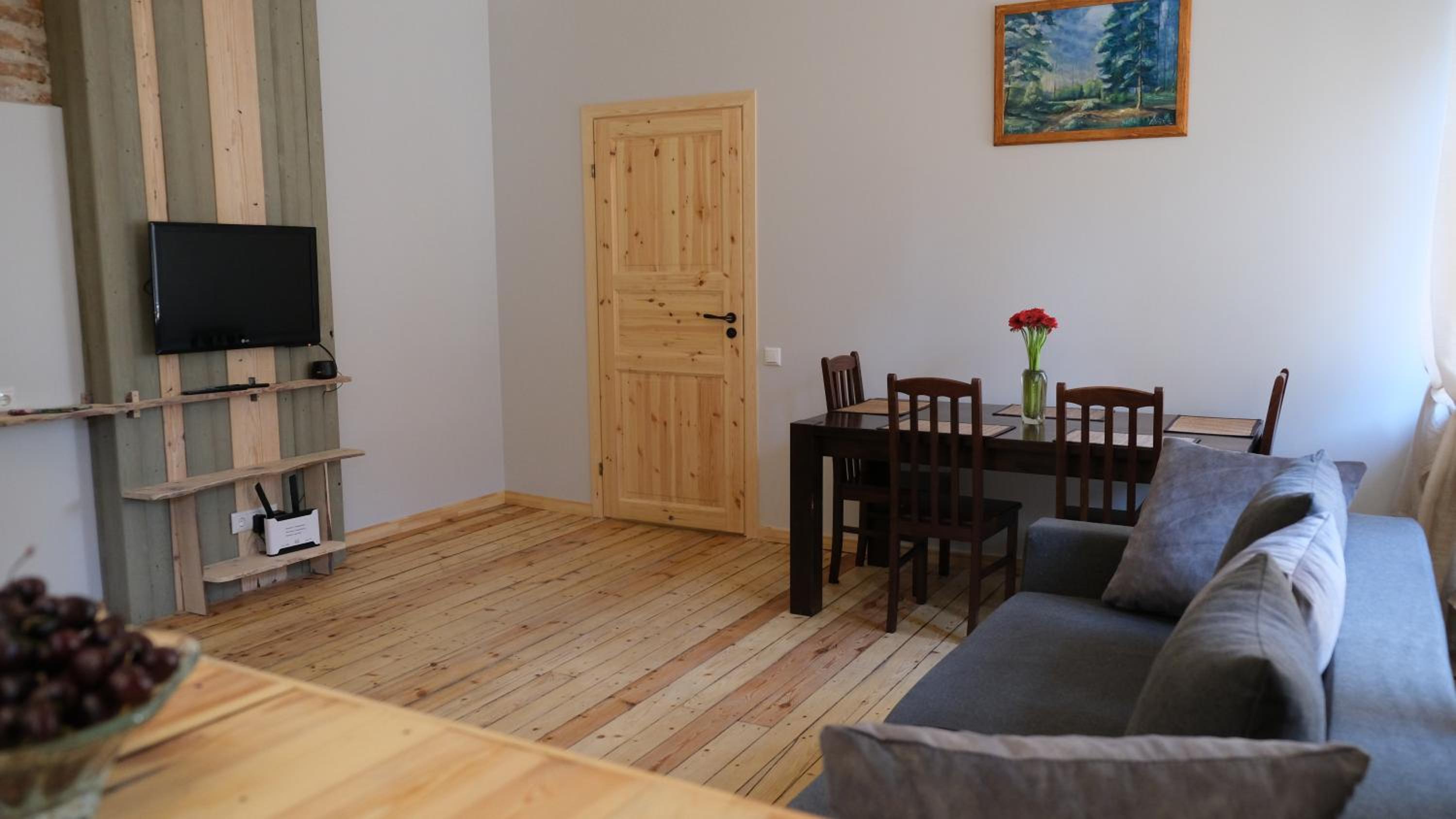 One-Bedroom Apartment