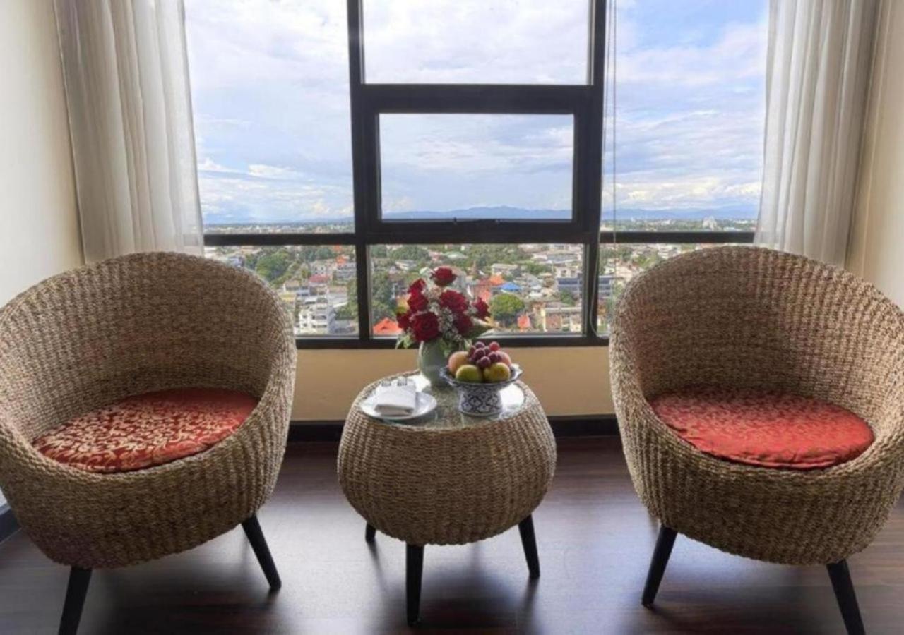 Deluxe King Room - Photo 6