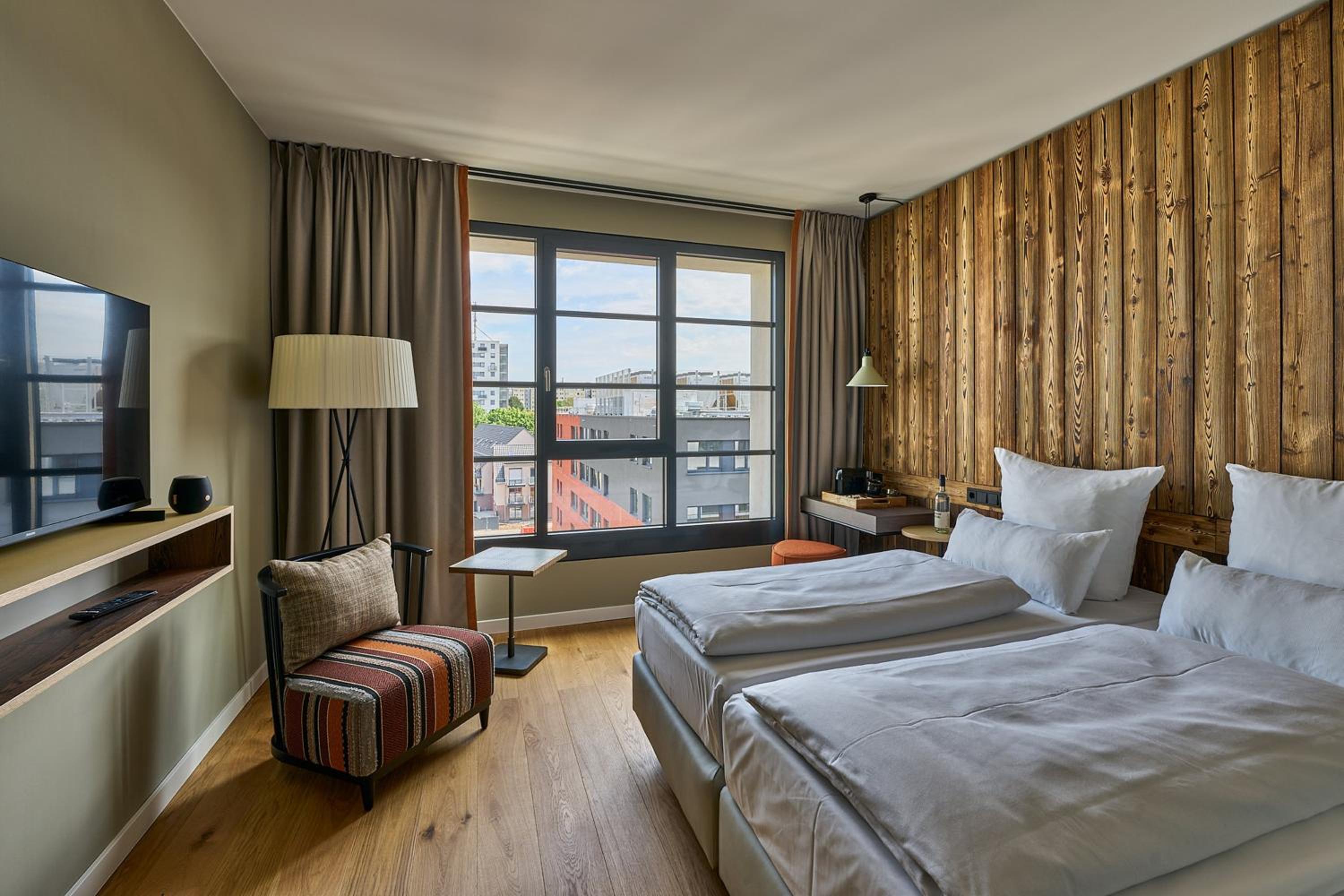  Double Room with View - Photo 4
