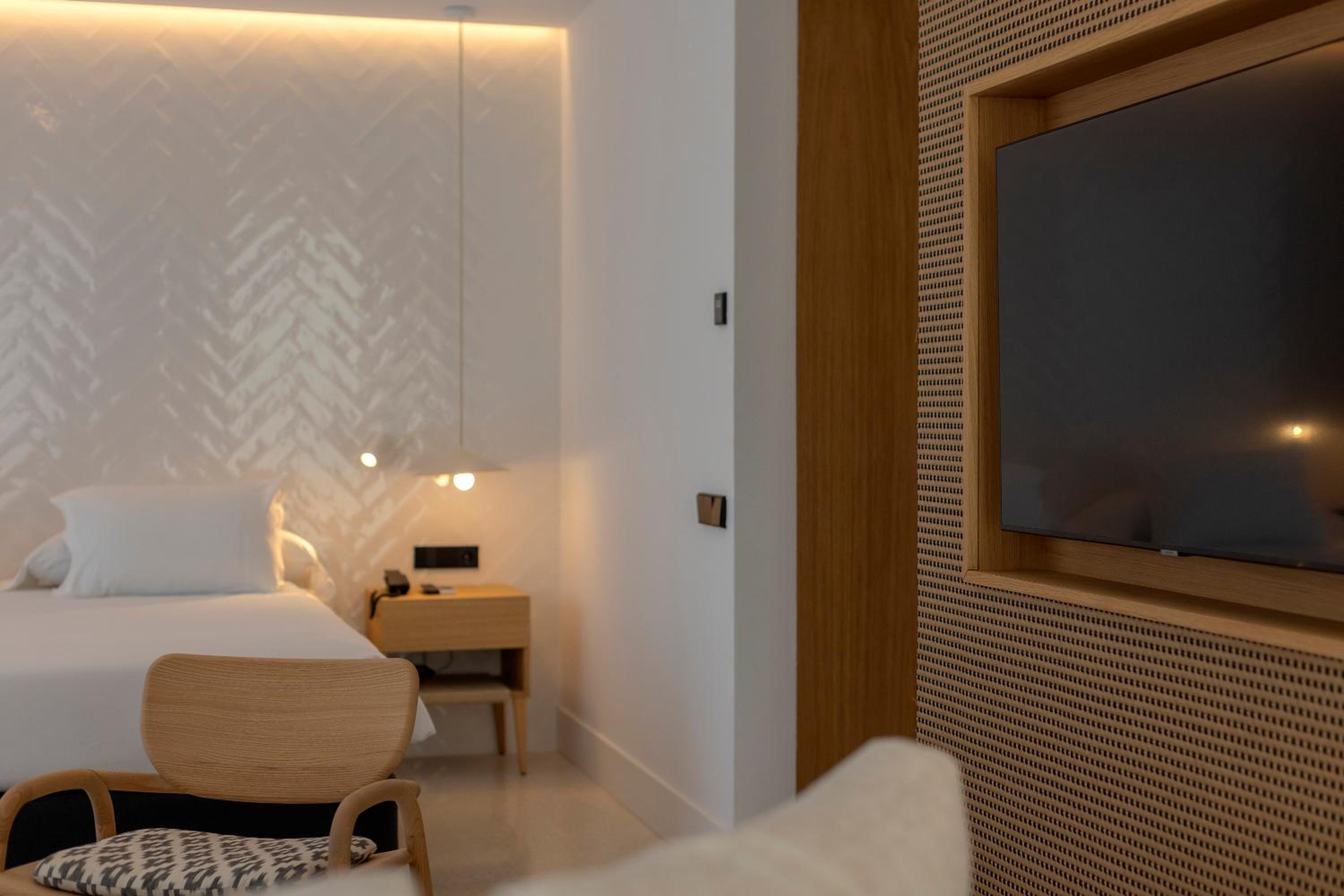 Suite - Photo 6
