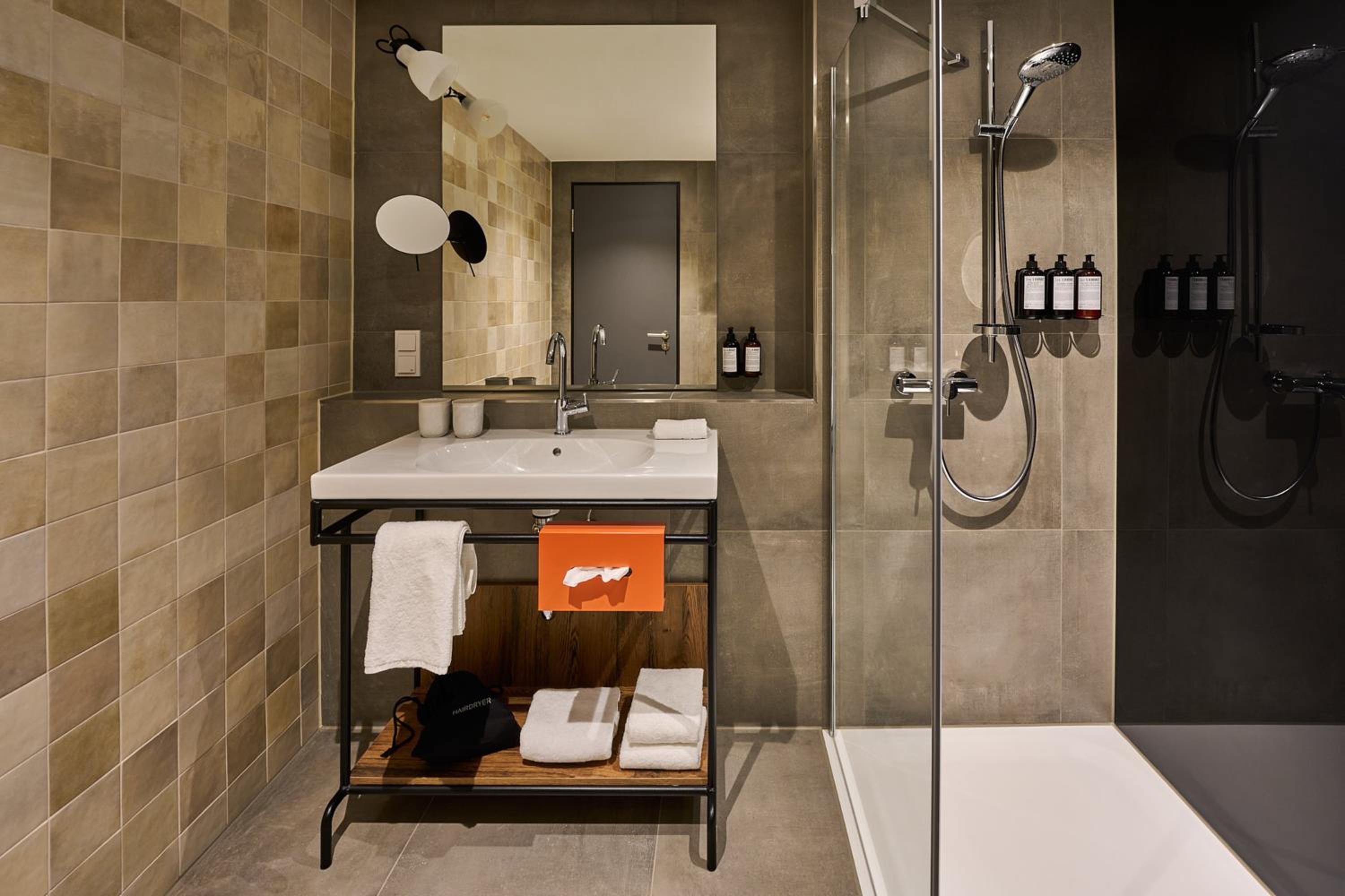 Loft Suite - Photo 5
