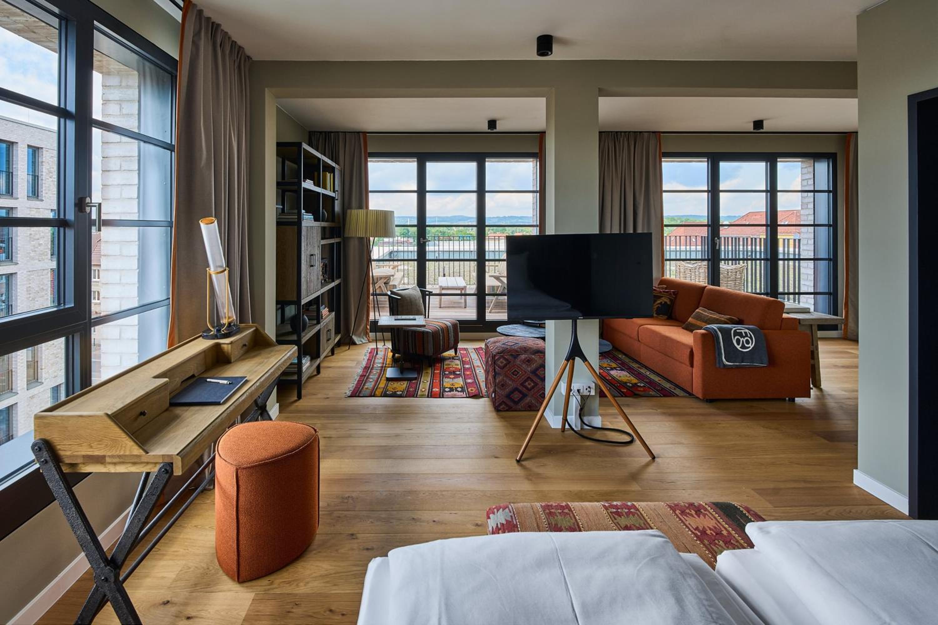 Loft Suite with Terrace - Photo 3