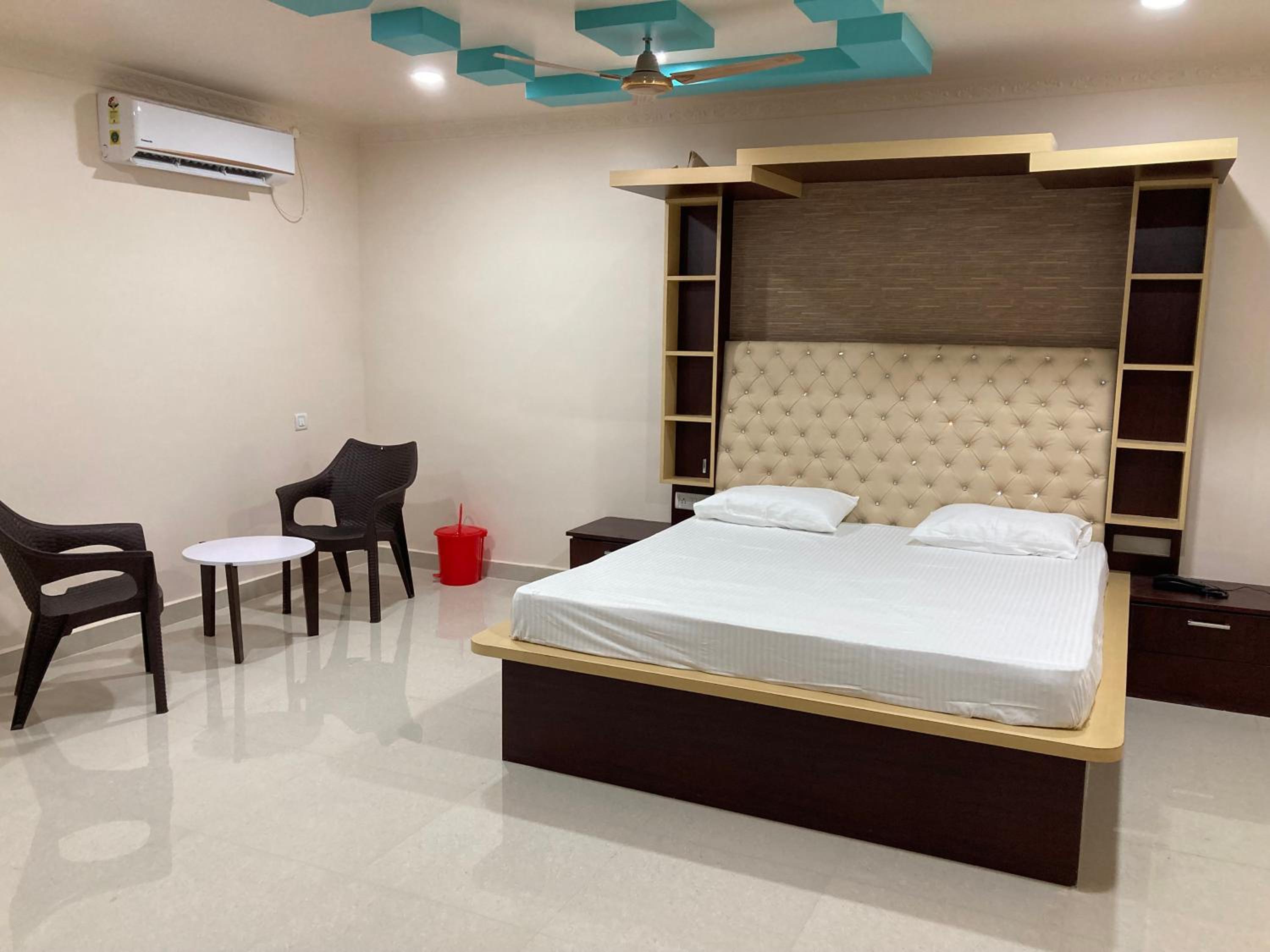 Superior King Room