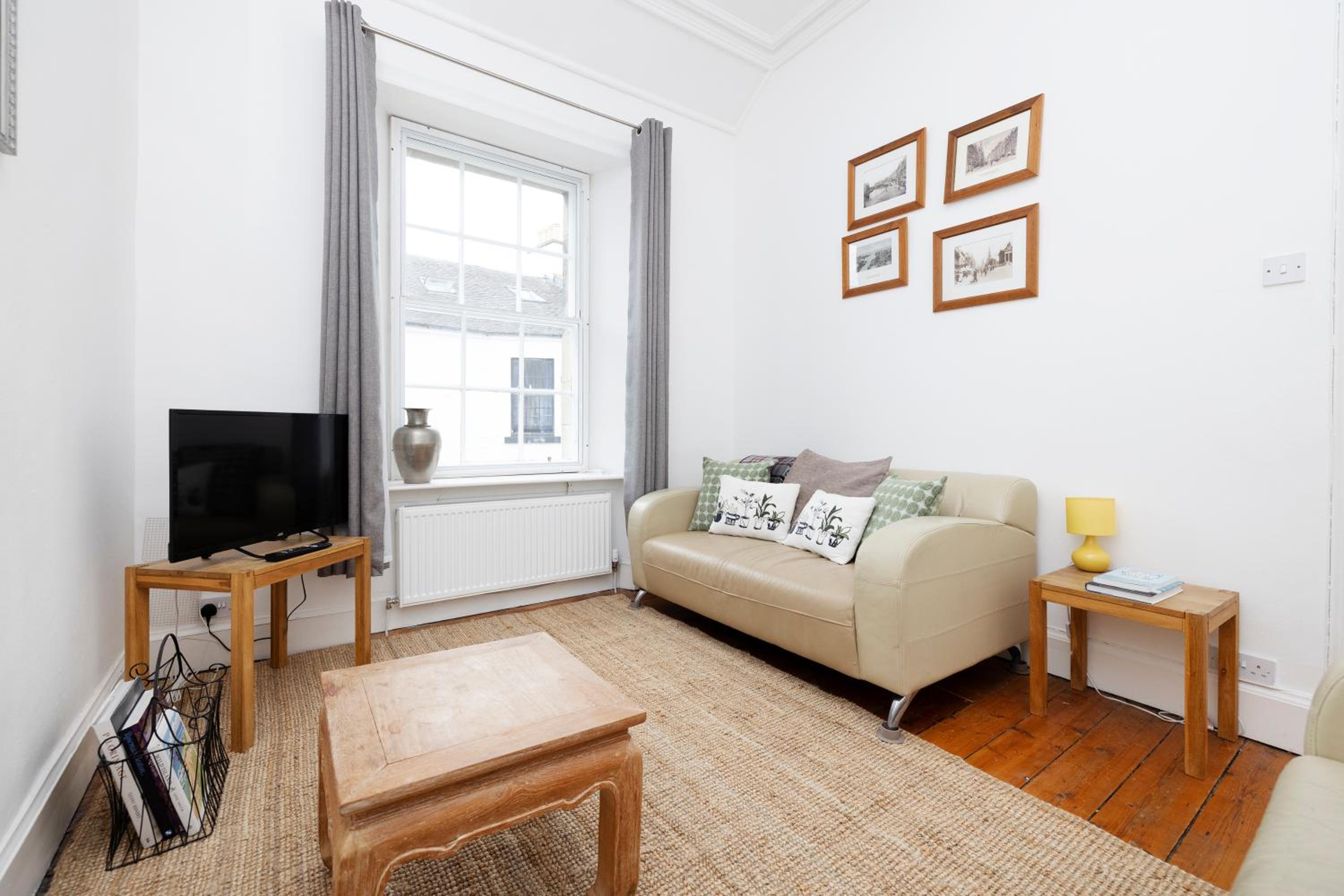 Apartment - Photo 1