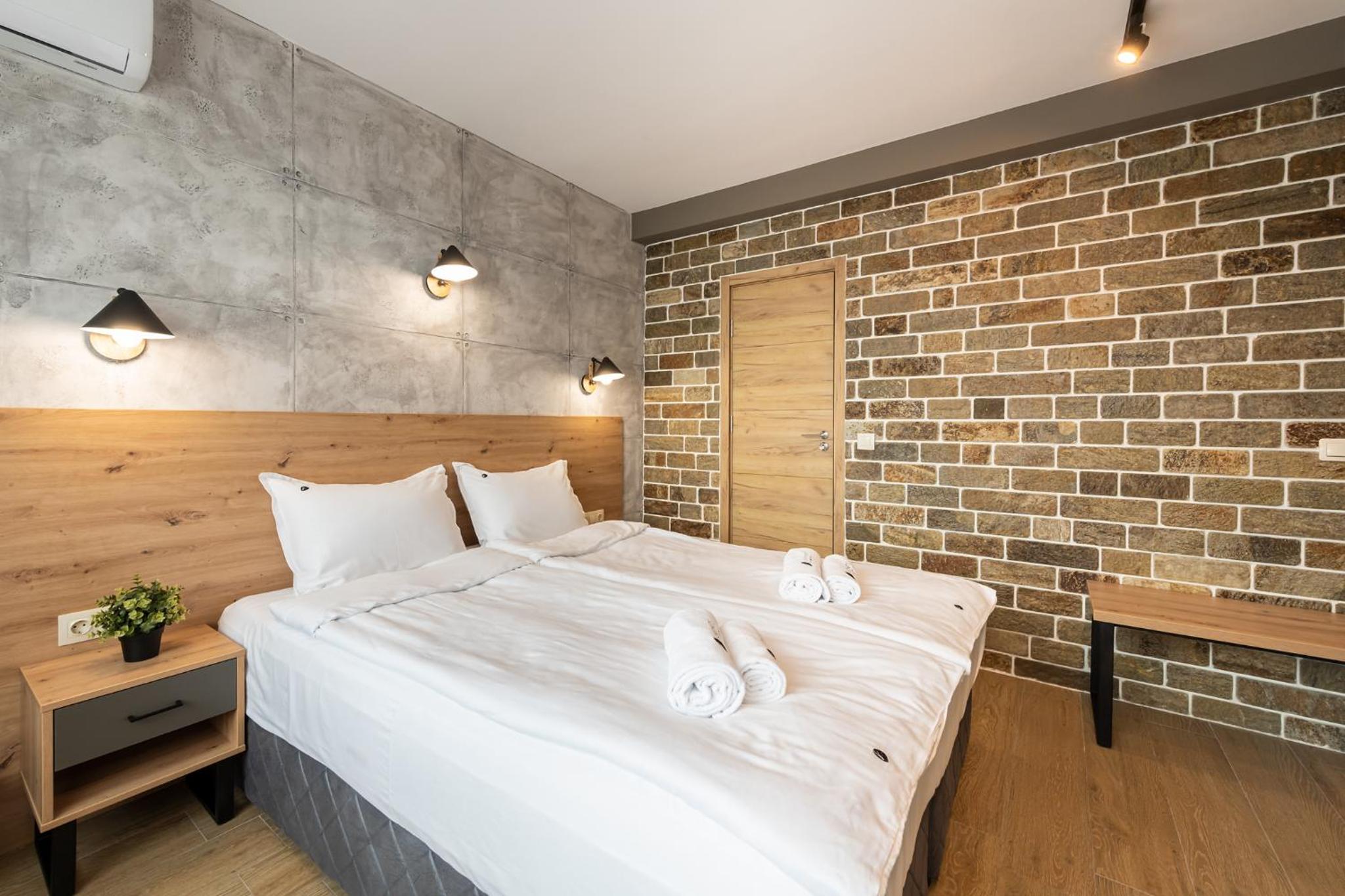 Deluxe Double Room with Balcony and Sea View - Photo 3