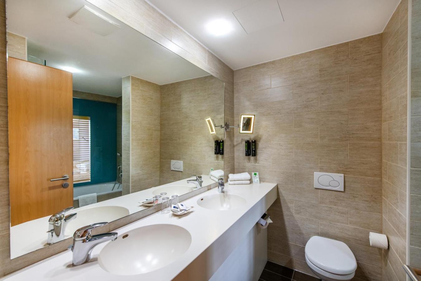 Superior Double Room with River View photo 3