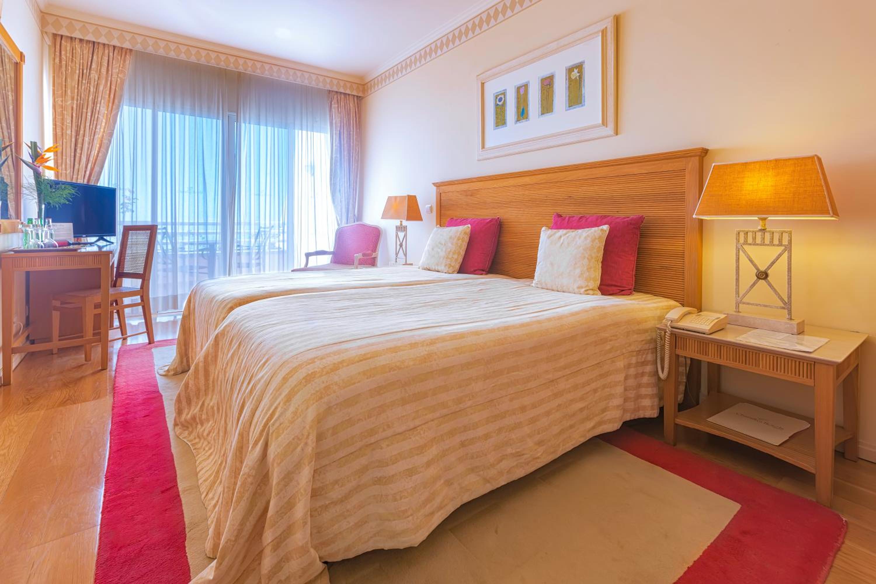 Double Room with Sea View - Photo 3