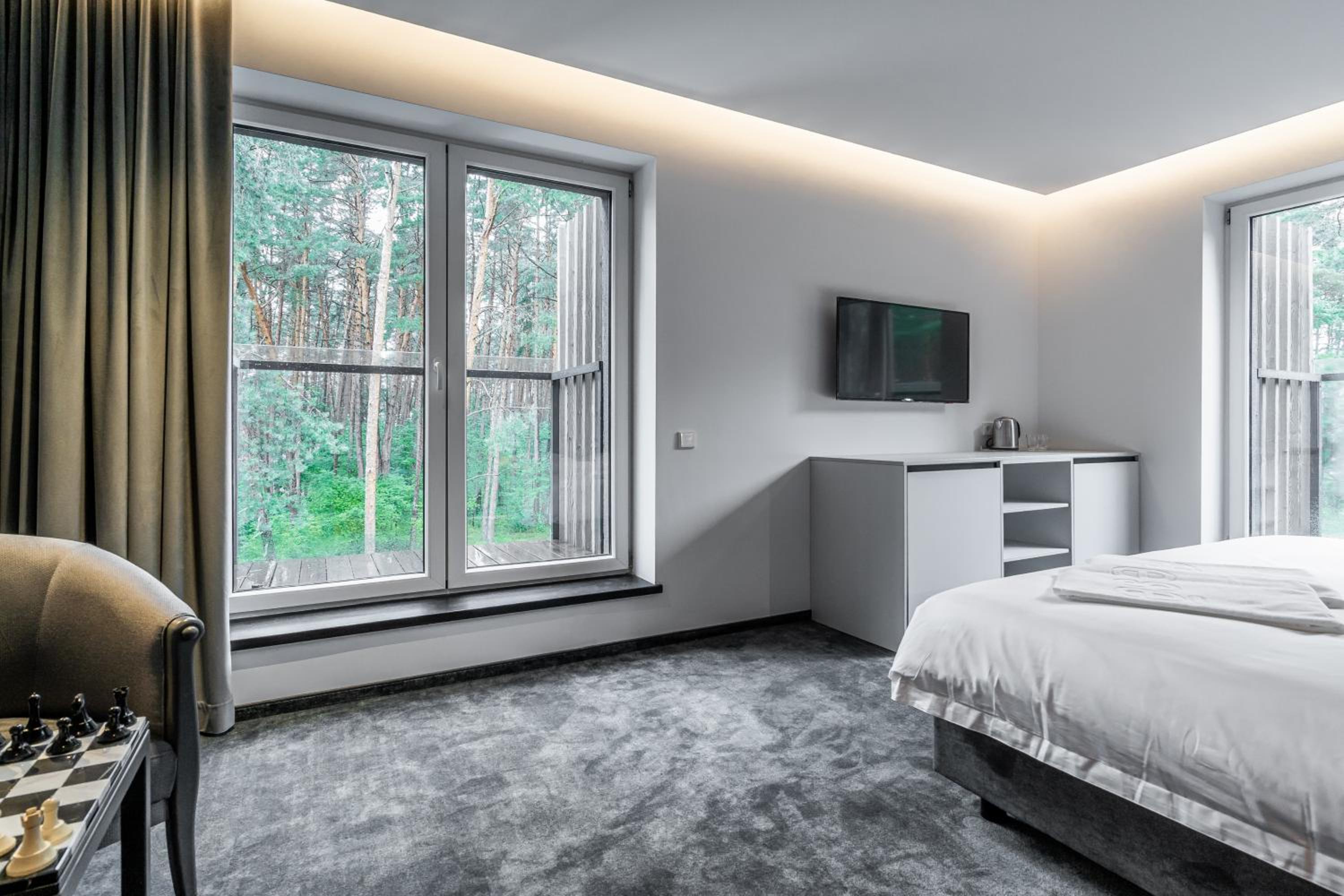 Deluxe Double Room with Balcony - Photo 5