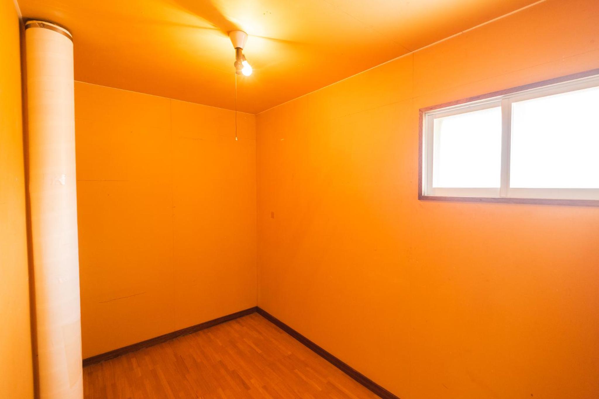 Four-Bedroom House - Photo 11