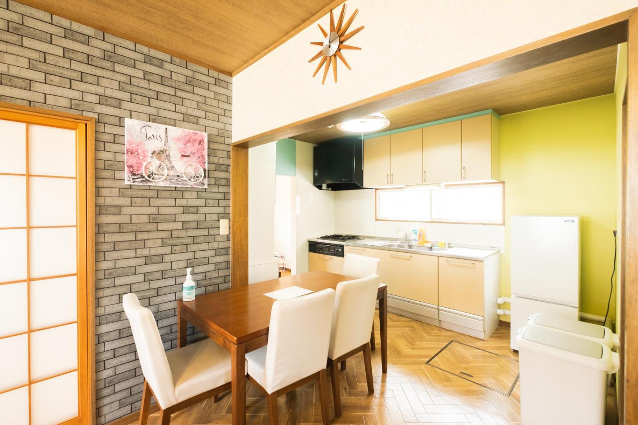 Four-Bedroom House - Photo 9