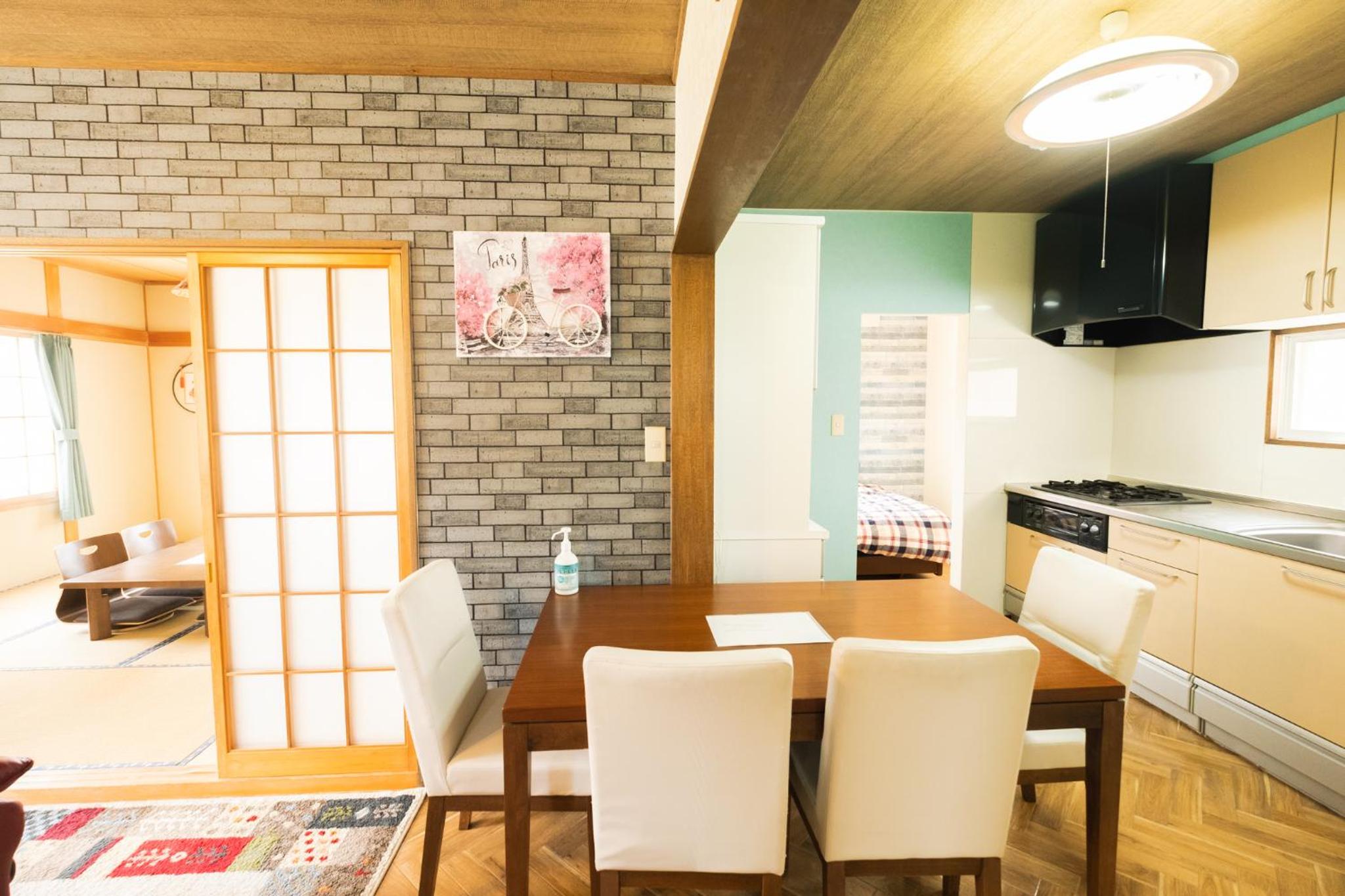 Four-Bedroom House - Photo 5