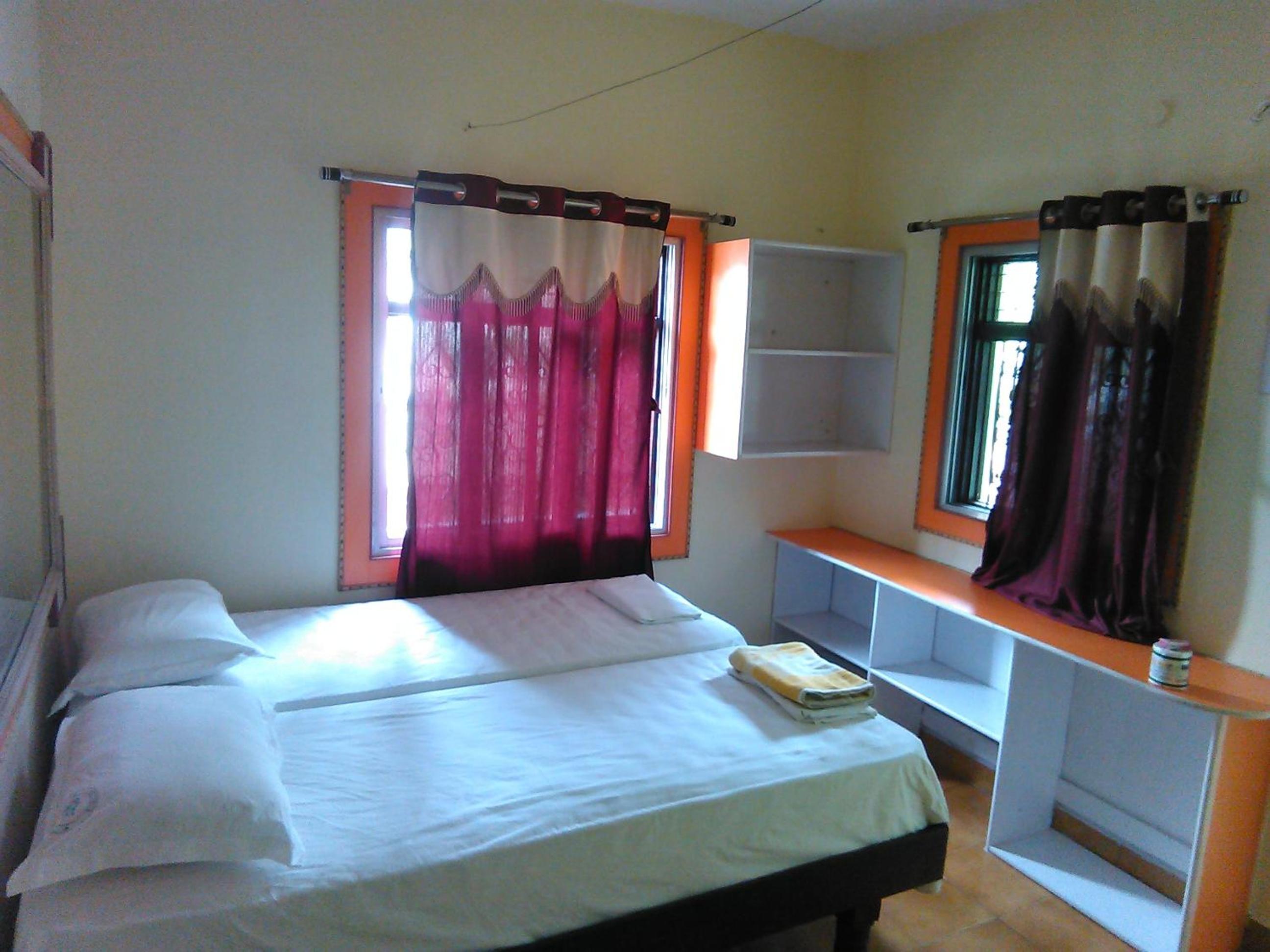 Twin Room with Fan photo 1