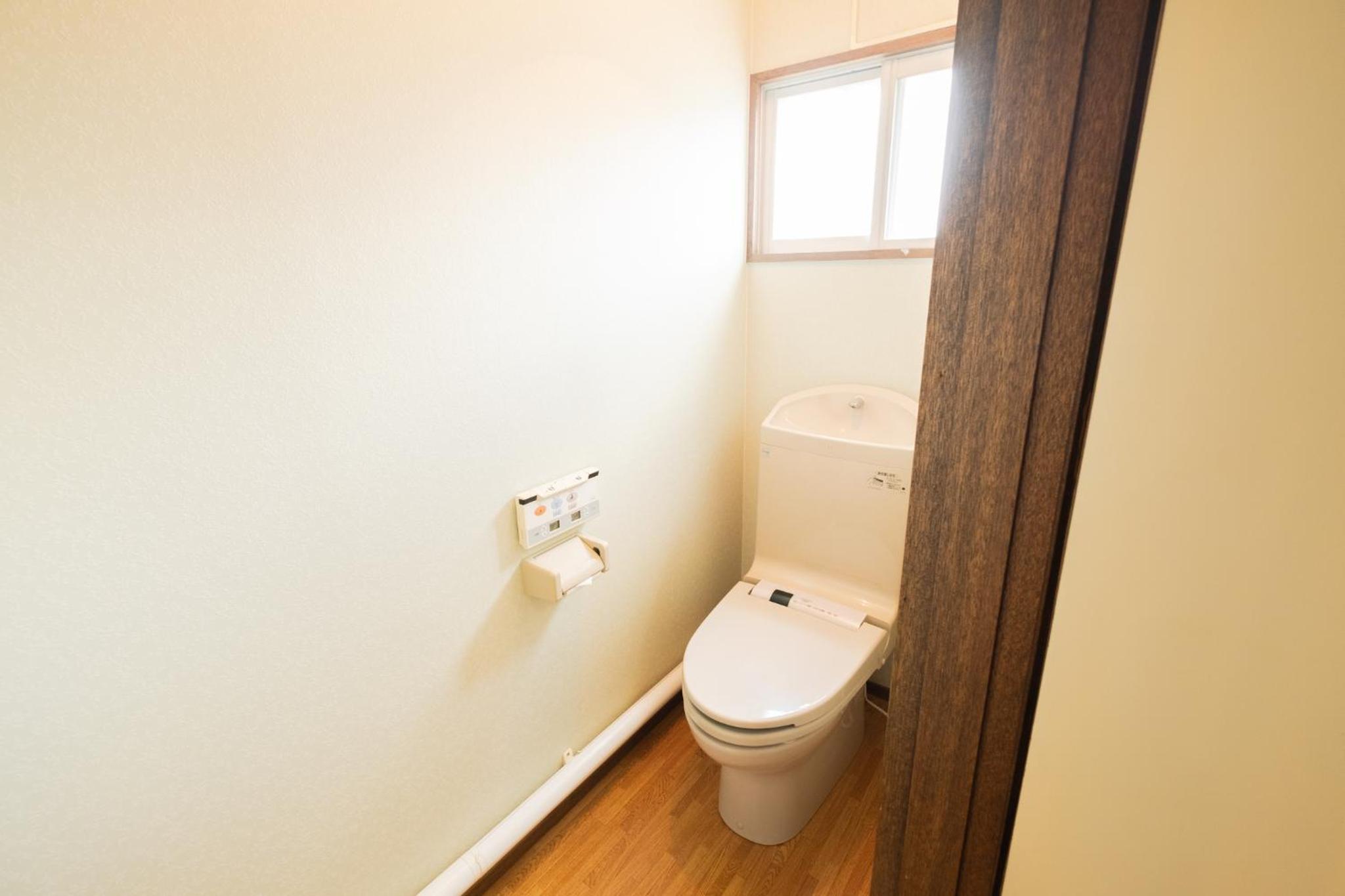 Four-Bedroom House - Photo 37