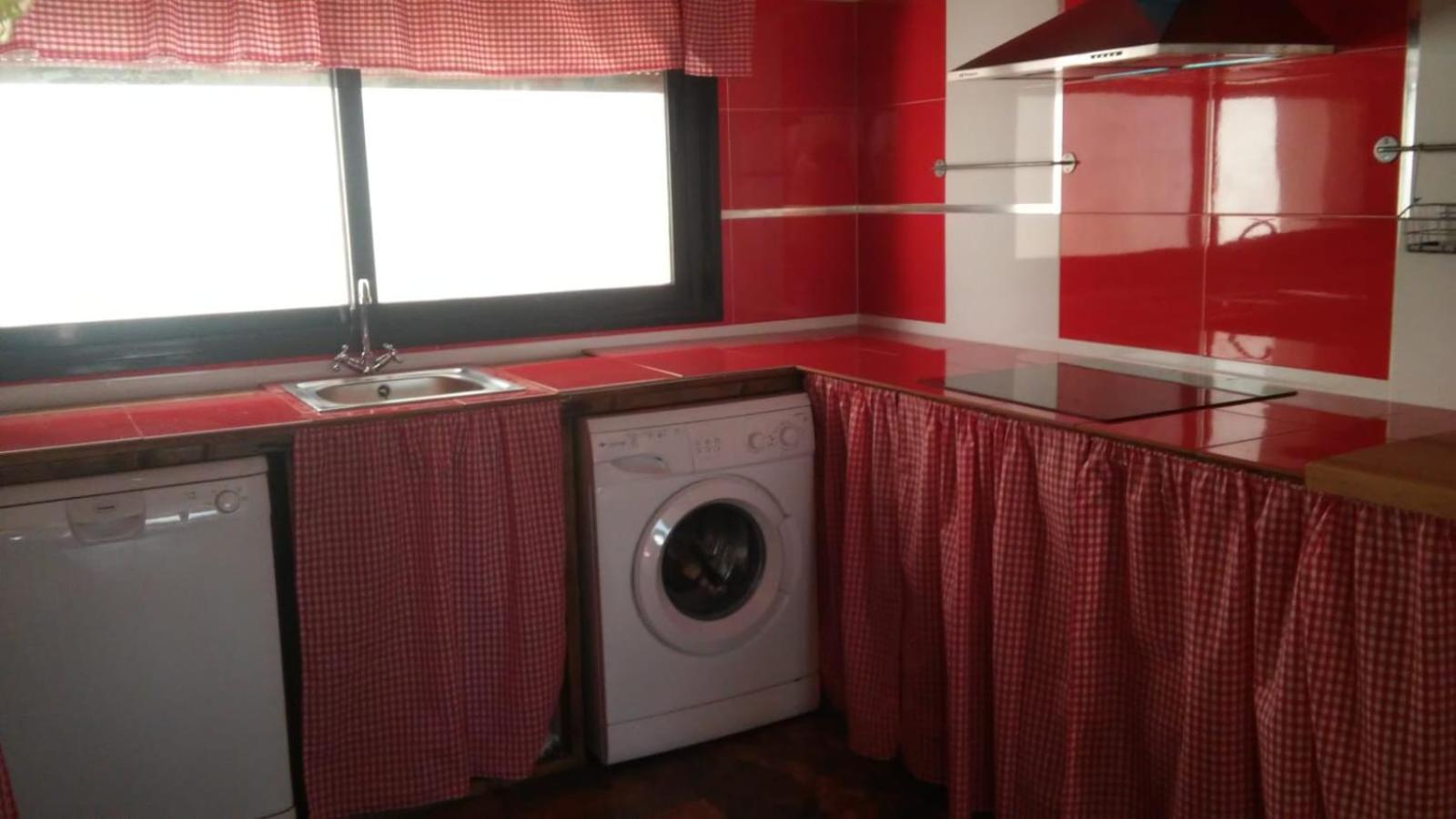 Apartment photo 2