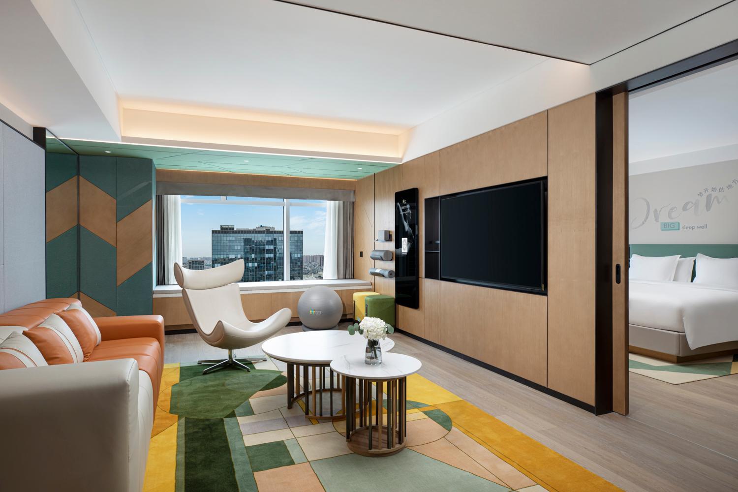 One-Bedroom Suite - Photo 3